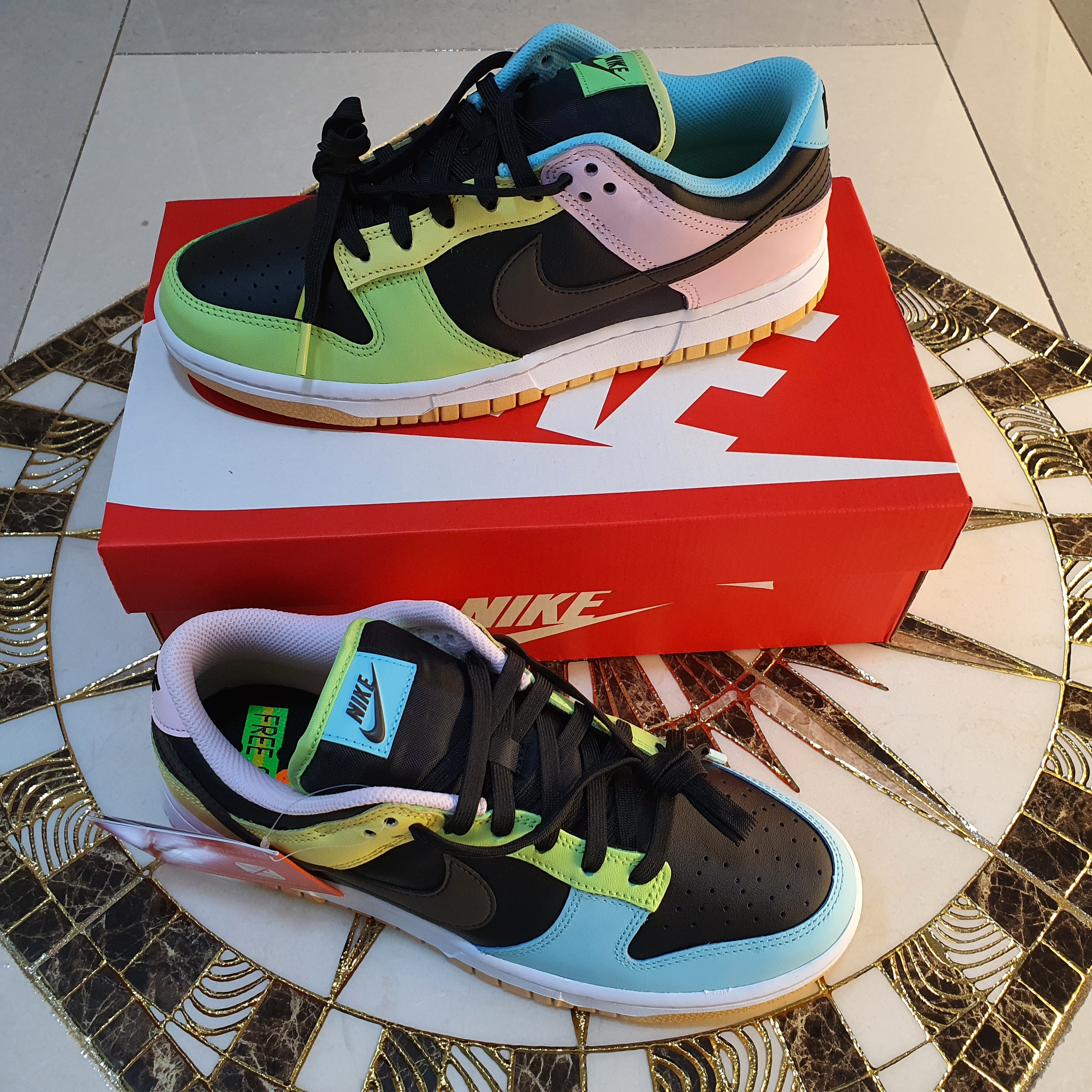 Nike Dunk Low SE Free.99 Black 착용 스타일 - 2