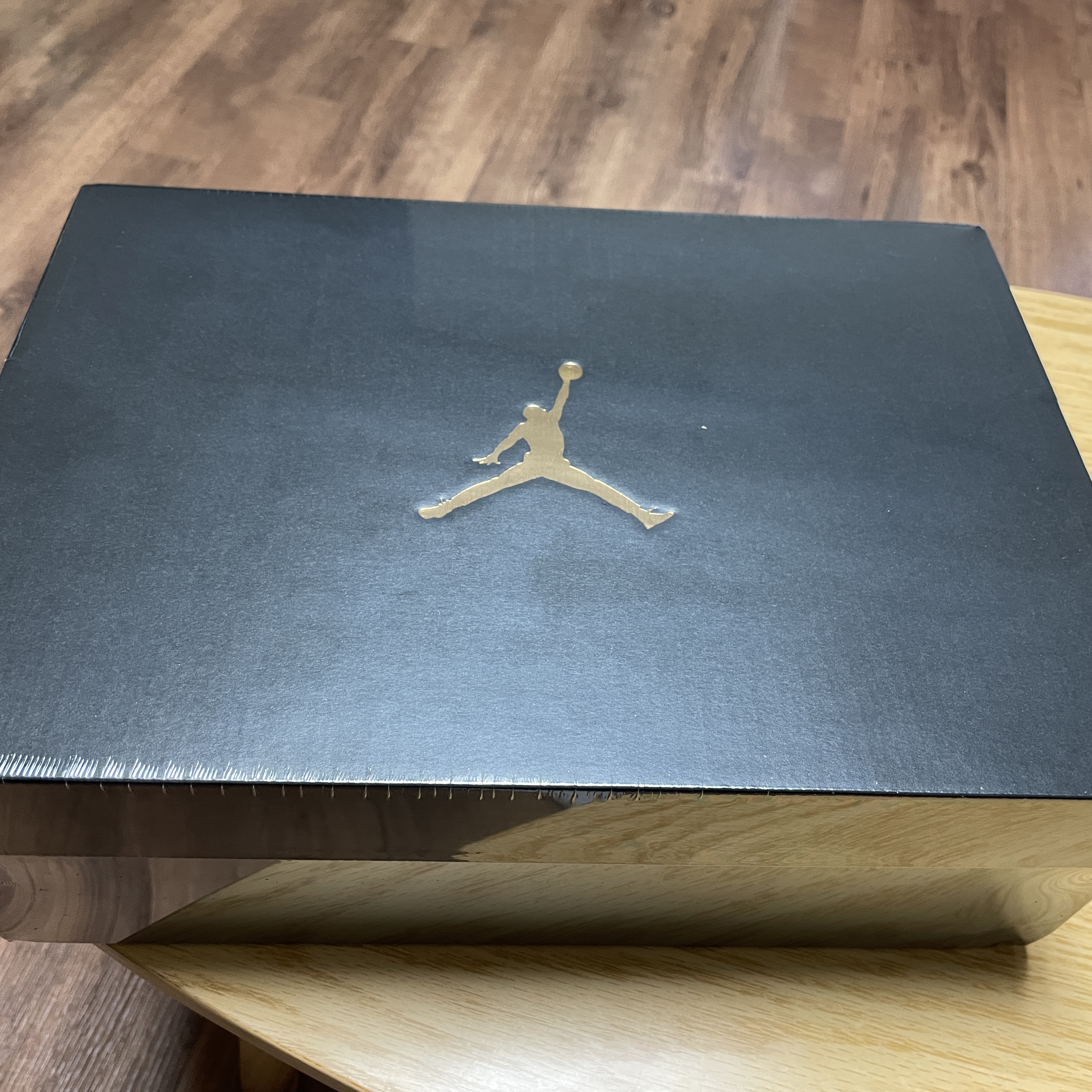 Jordan 1 Mid Gym Red Black White 착용 스타일 - 1