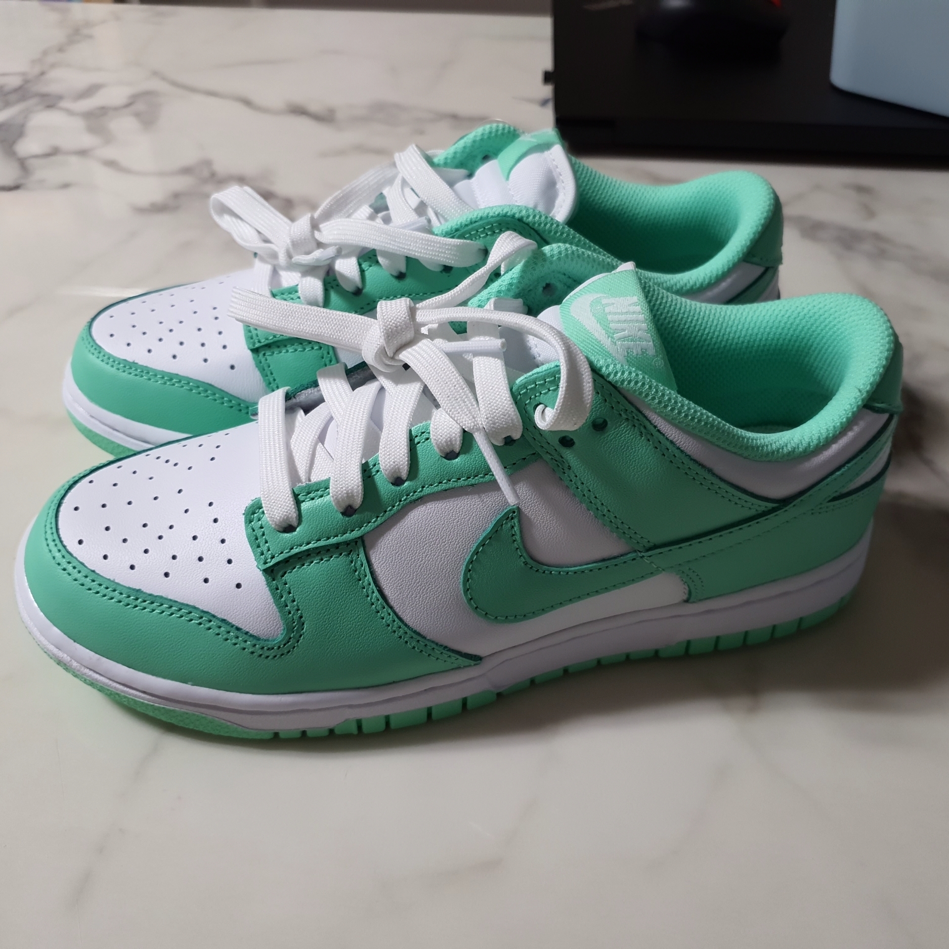 (W) Nike Dunk Low Green Glow 착용 스타일