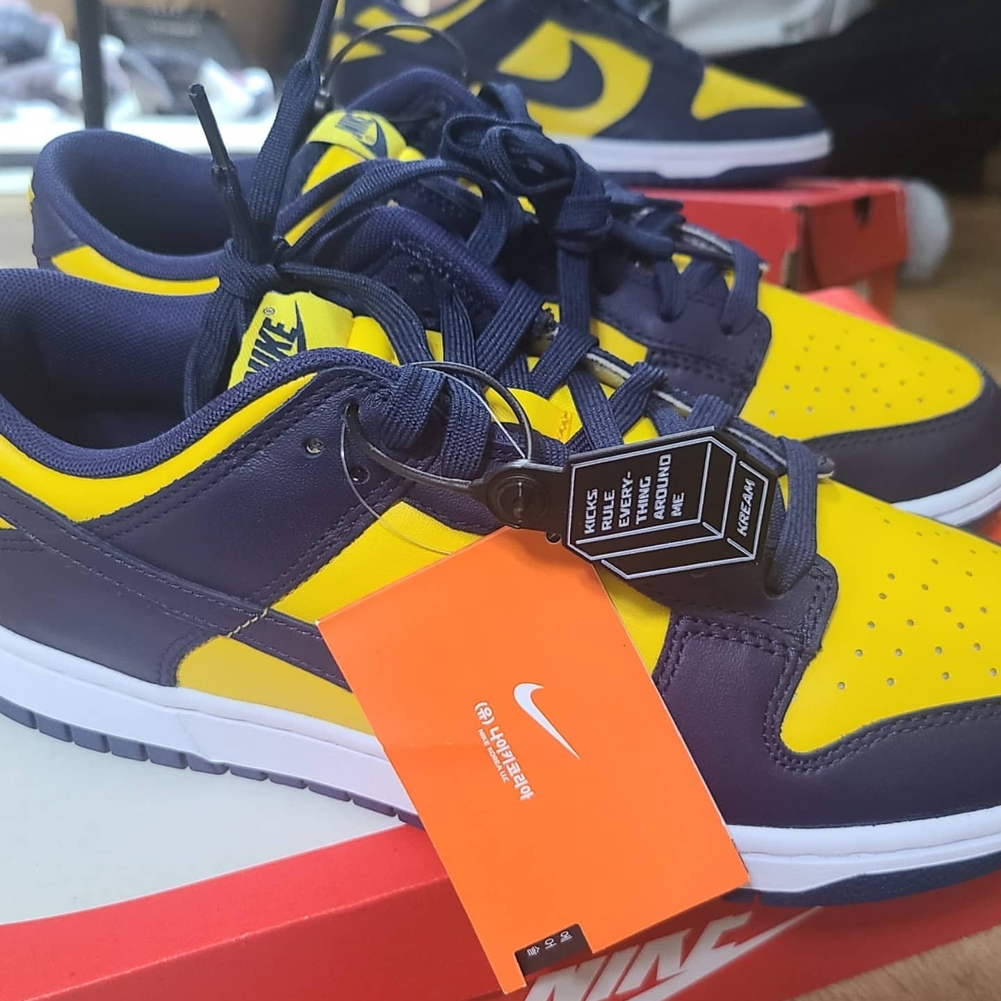 Nike Dunk Low Retro Varsity Maize 착용 스타일 - 2
