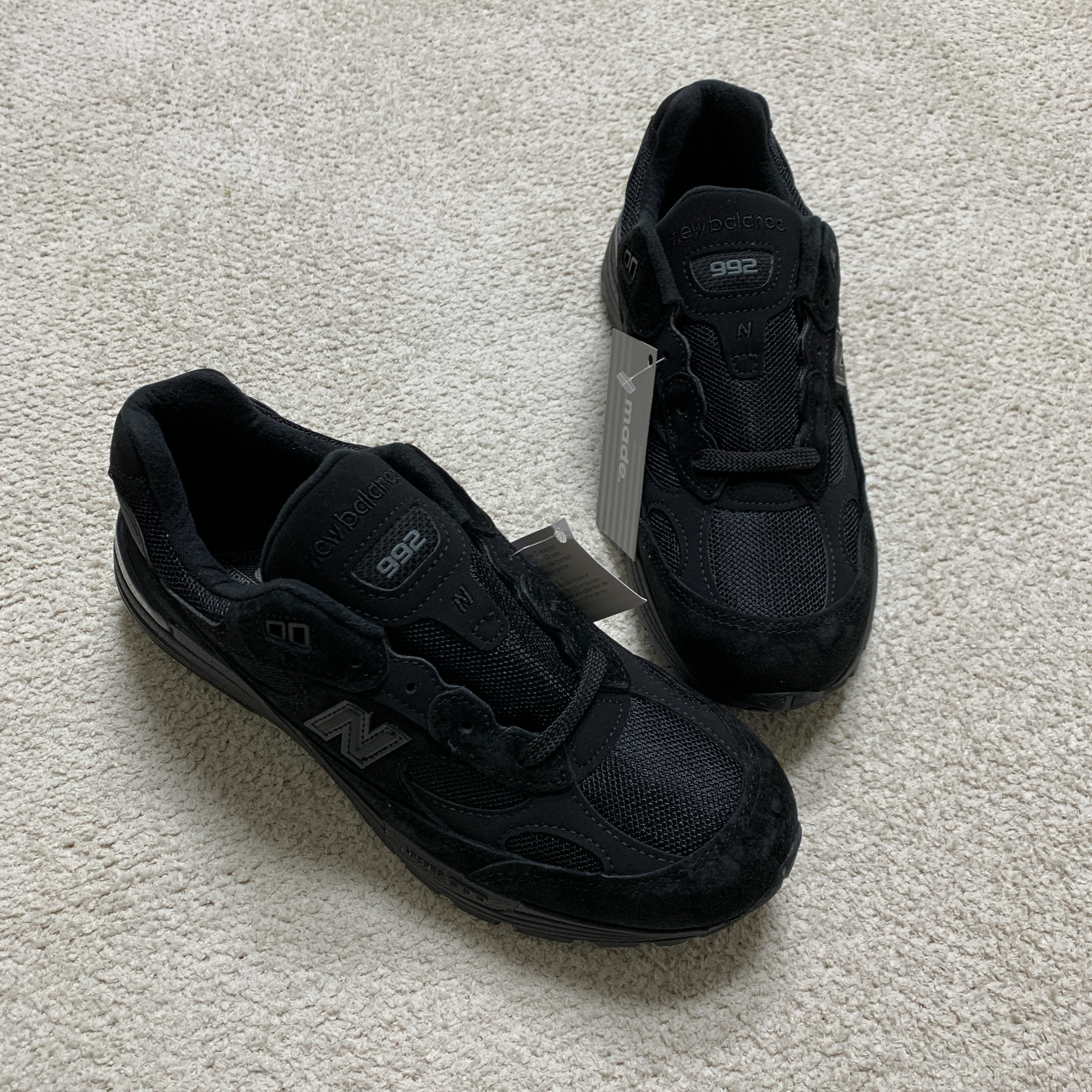 New Balance 992 Made in USA Triple Black 착용 스타일 - 1