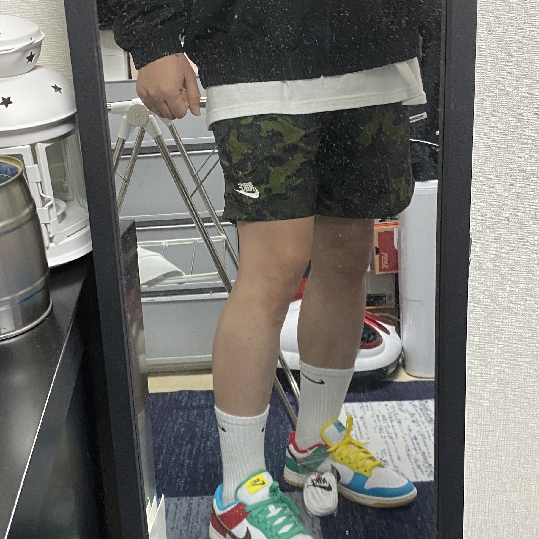 Nike M NRG Track Jacket Black, Nike Dunk Low SE Free.99 White 착용 스타일