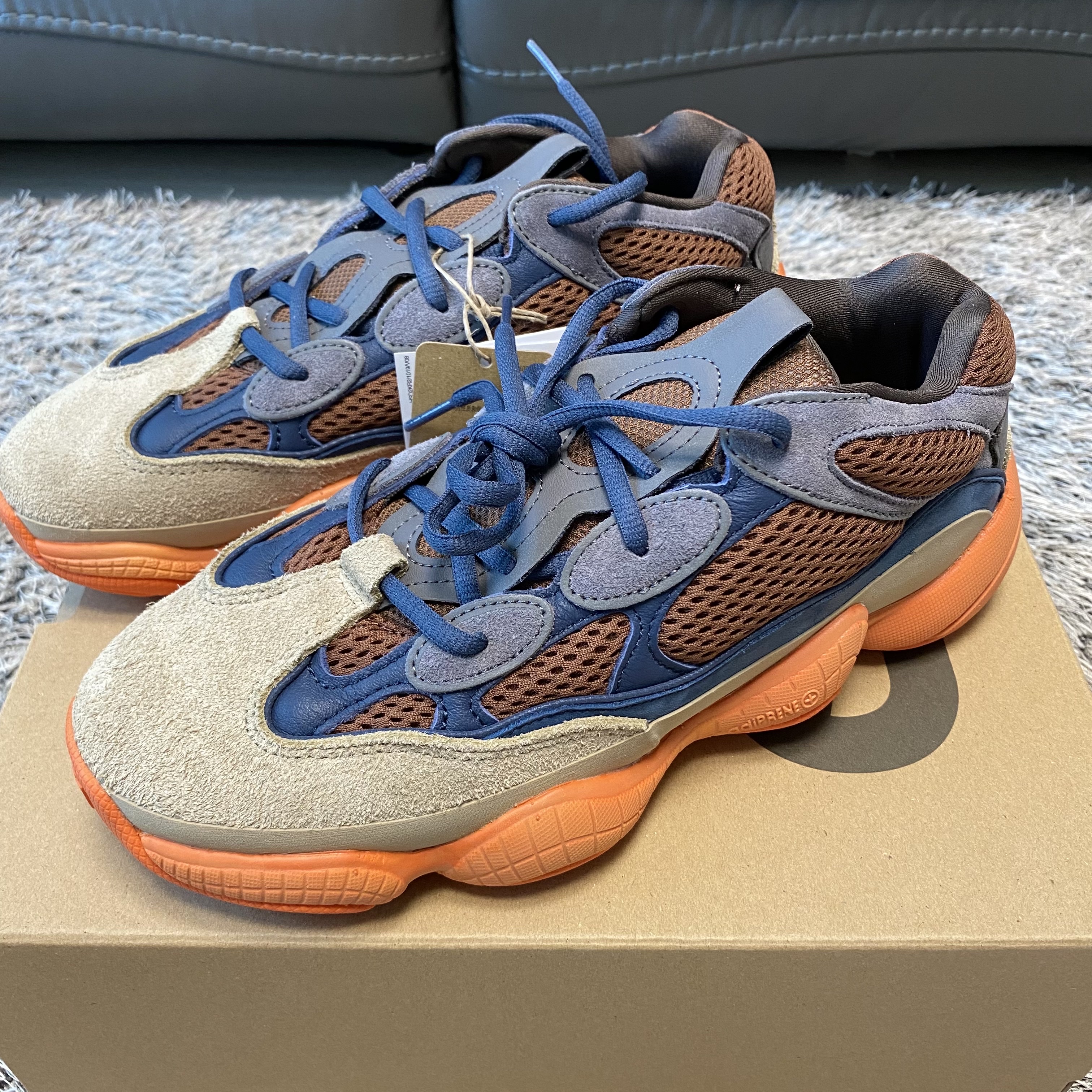 Adidas Yeezy 500 Enflame 착용 스타일 - 2
