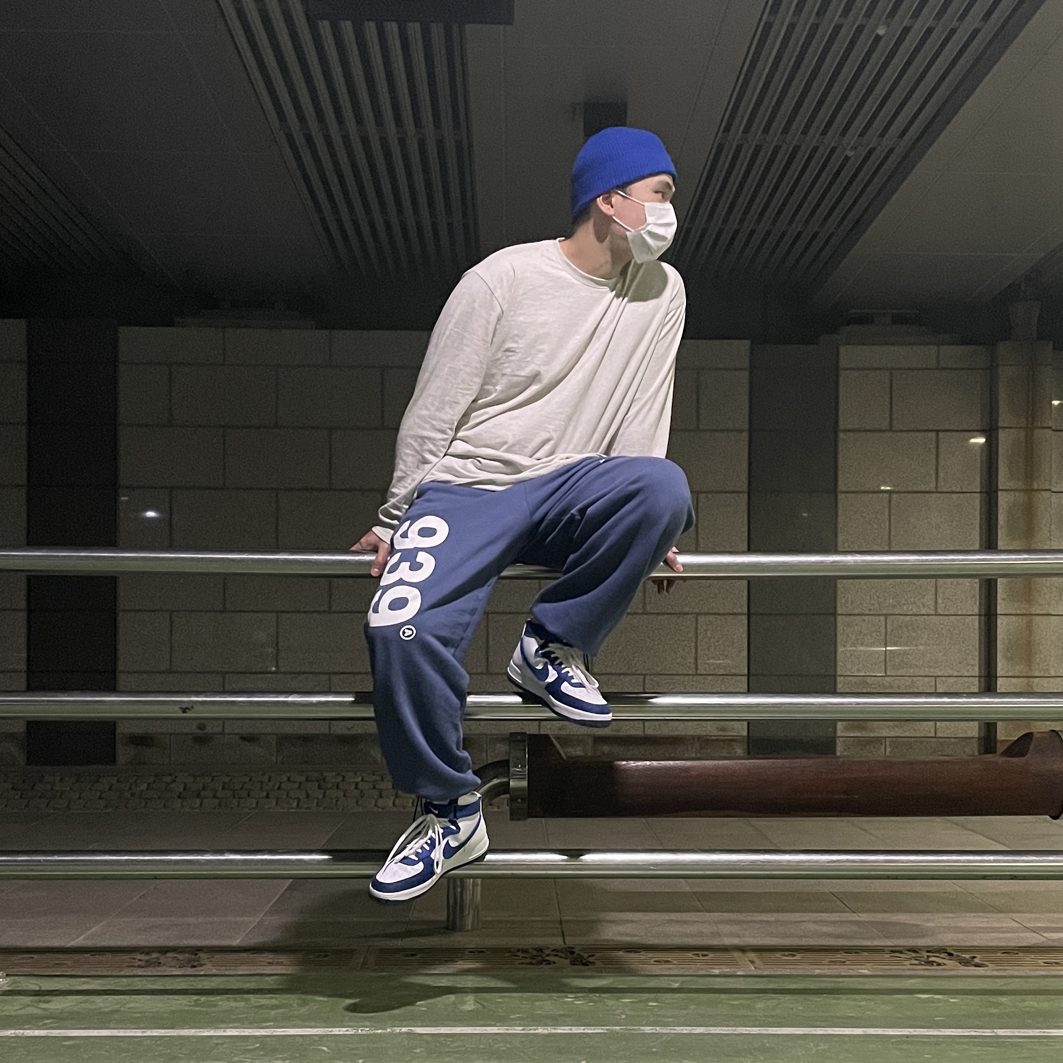 Nike Air Force 1 High '07 LV8 EMB Dodgers 착용 스타일 - 1