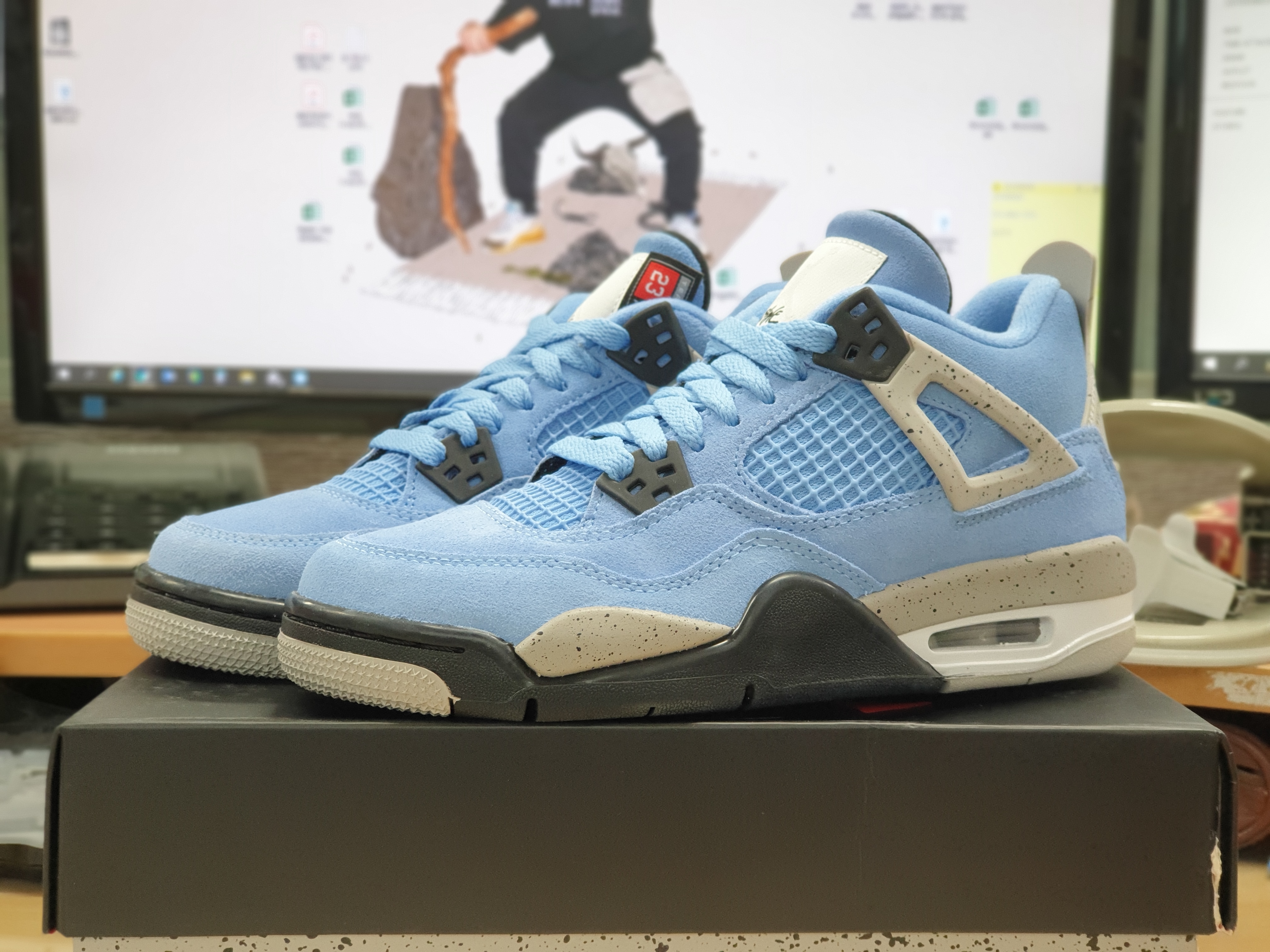 (GS) Jordan 4 Retro University Blue 착용 스타일