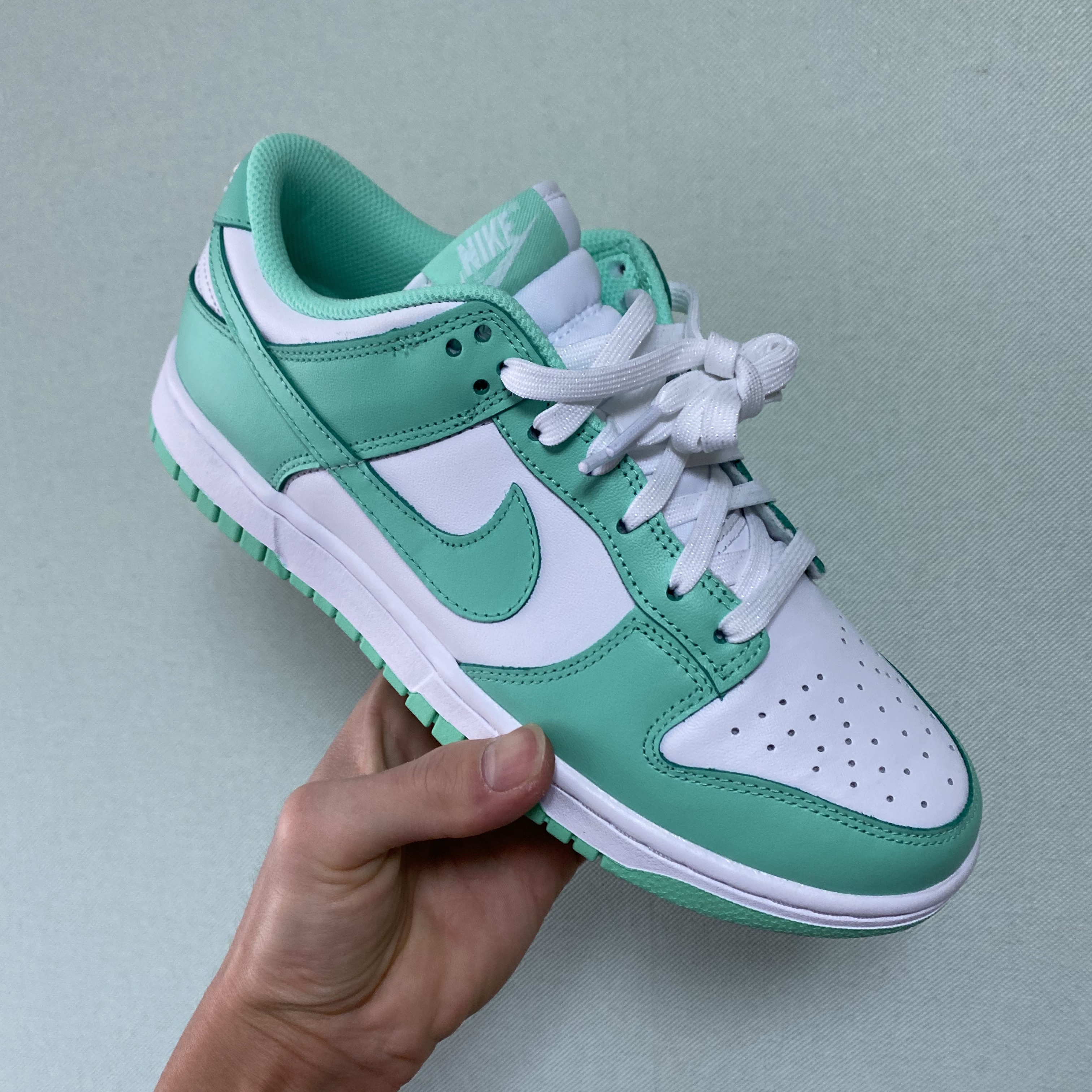 (W) Nike Dunk Low Green Glow 착용 스타일
