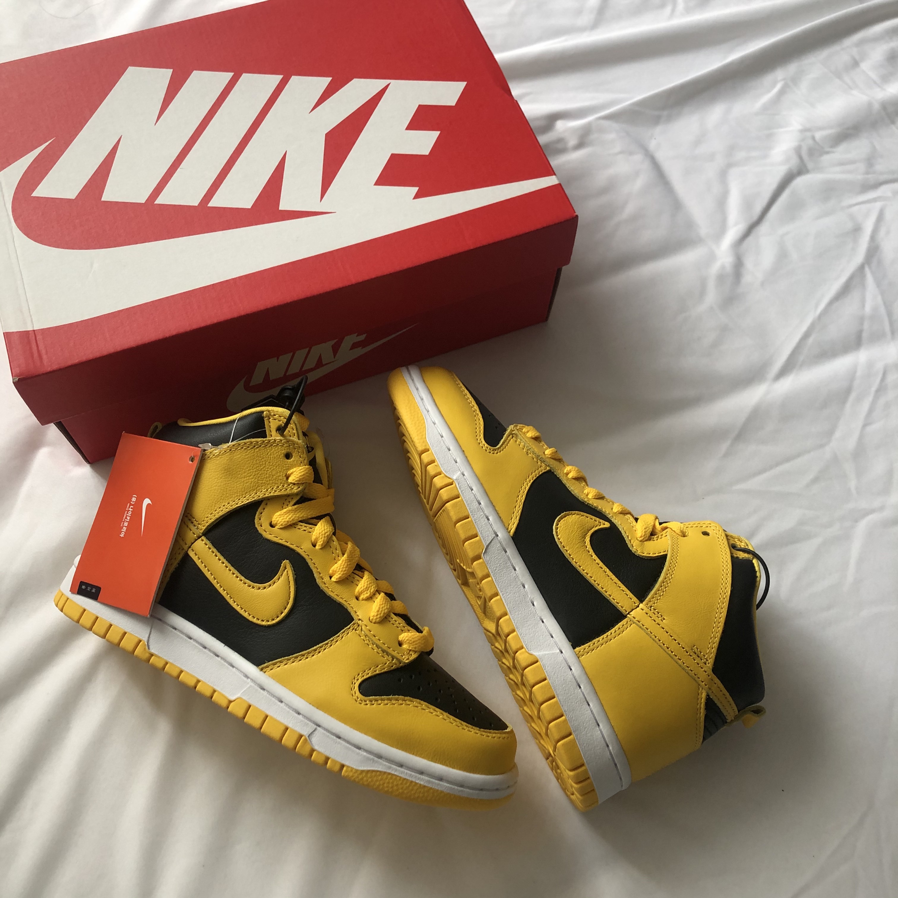 Nike Dunk High SP Varsity Maize 착용 스타일 - 1