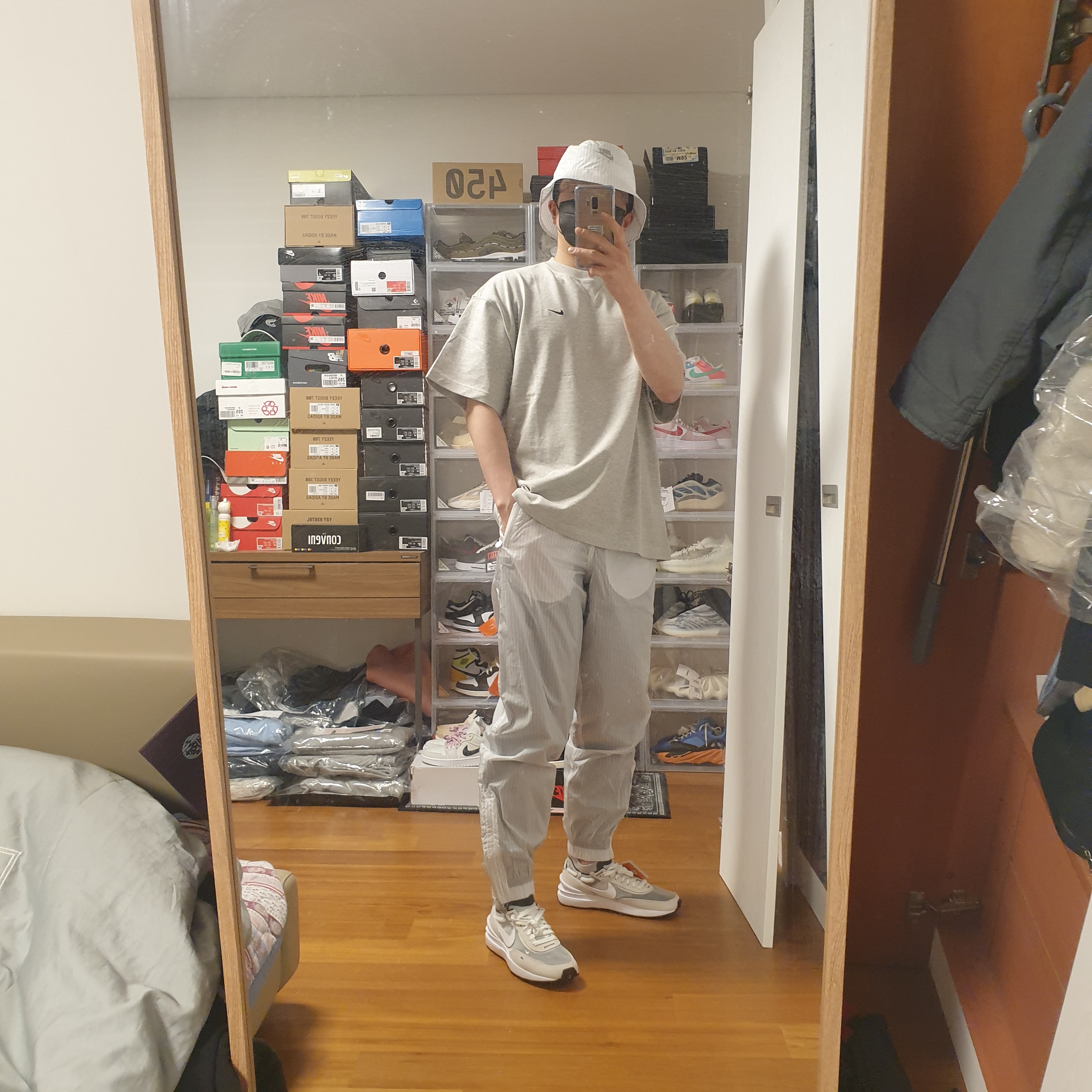Nike x Kim Jones Bucket Hat White, Nike x Kim Jones Oversized T-Shirt Grey Heather - US/EU 착용 스타일 - 1