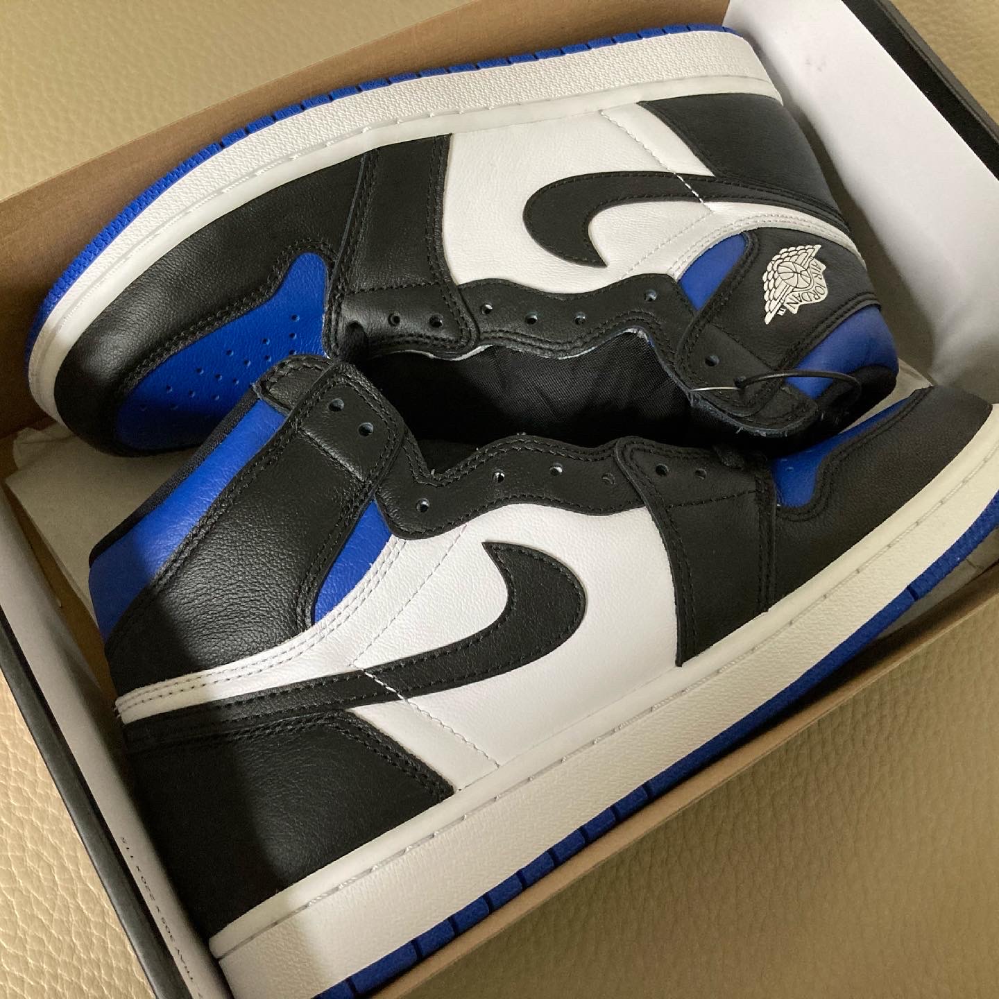 Jordan 1 Retro High OG Royal Toe 착용 스타일 - 1