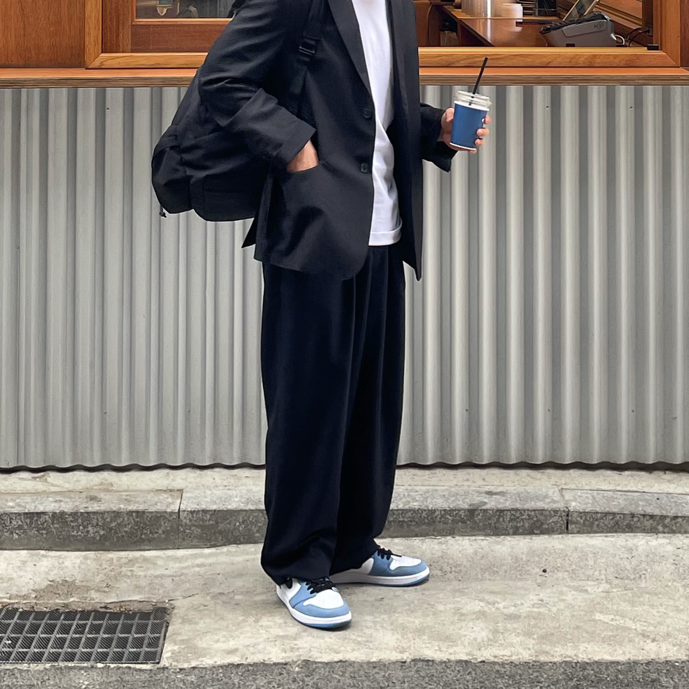 Jordan 1 Retro High OG University Blue 착용 스타일 - 1