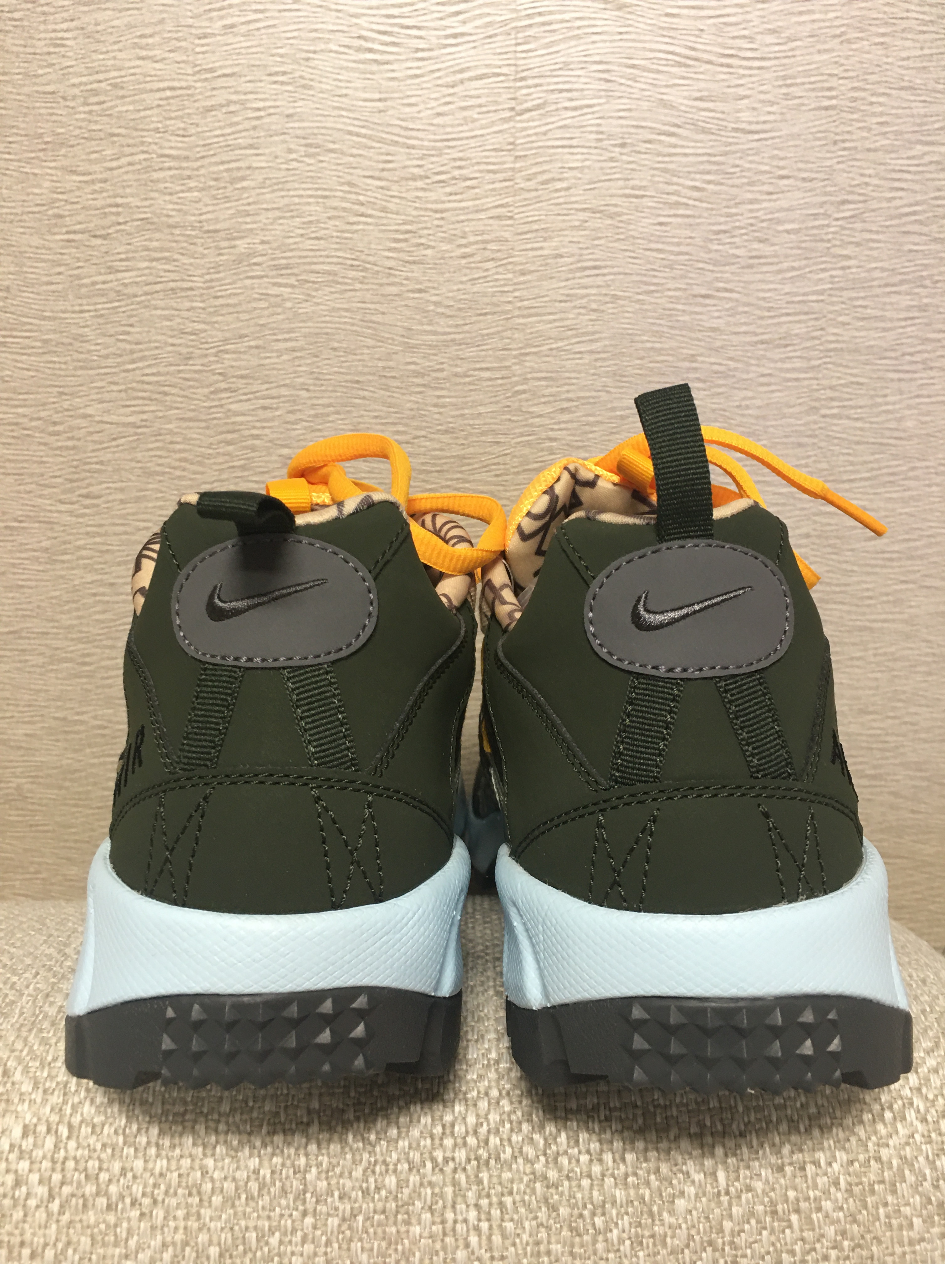NIke Air Humara 17 Camo Pack Grey 착용 스타일 - 3