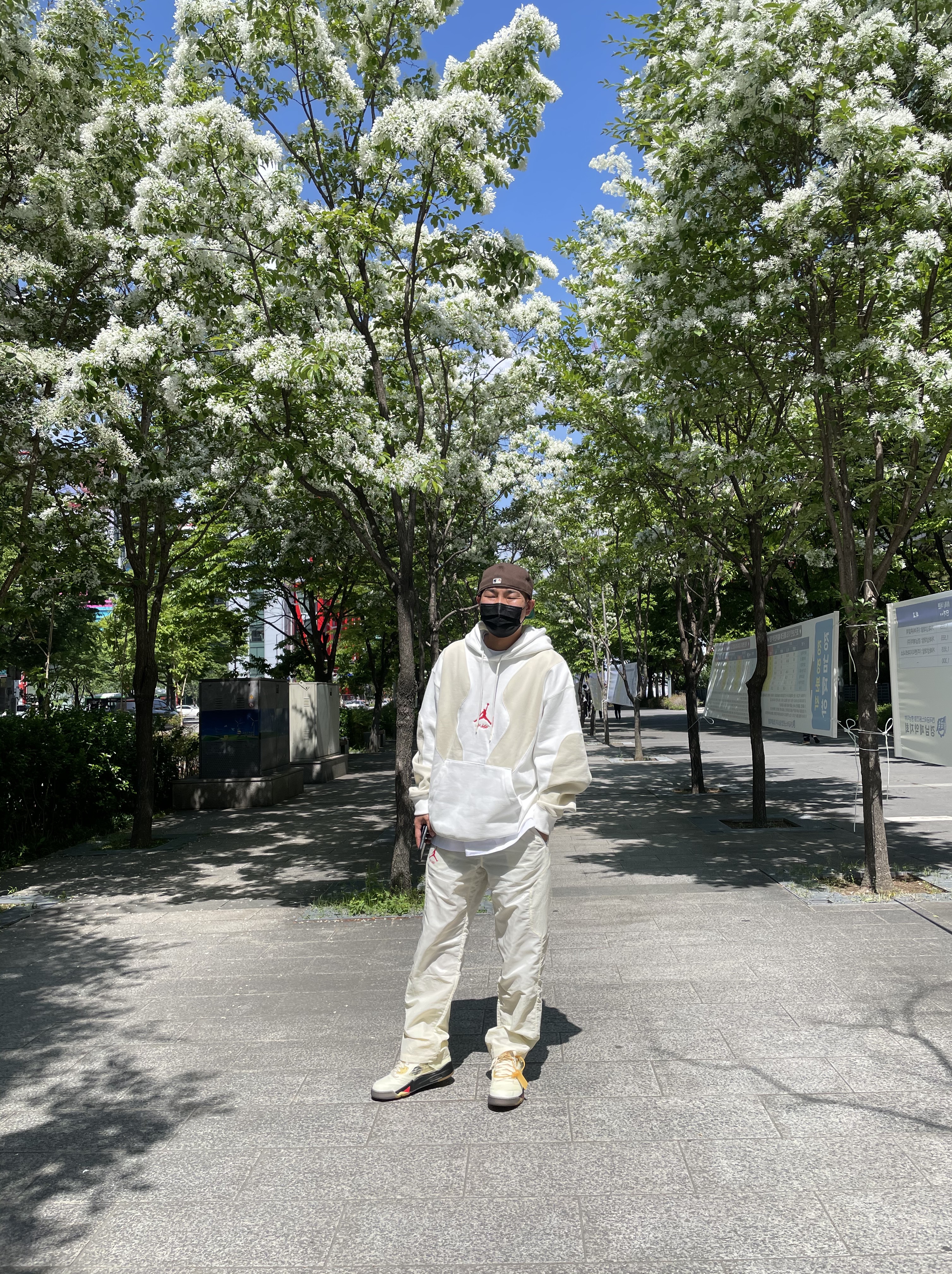 Jordan 5 x Off-White Retro SP Sail Fire Red, Jordan x Off-White Woven Pants Sail - Asia 착용 스타일 - 2