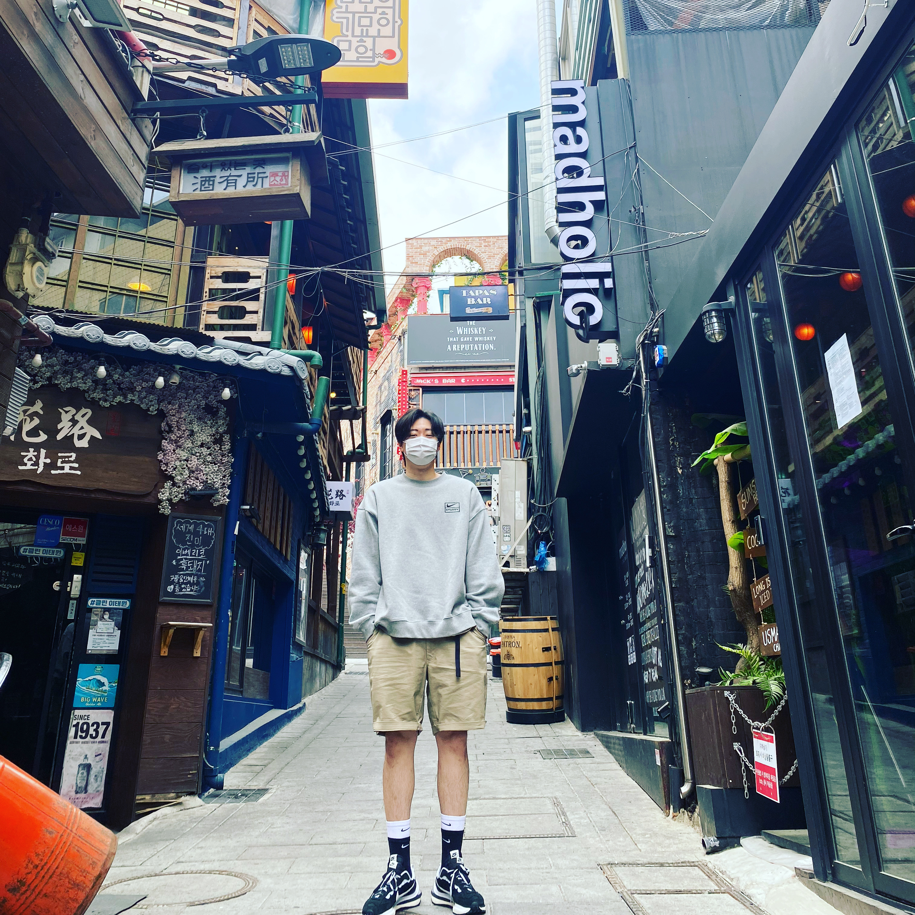 Nike x Sacai VaporWaffle Black White, Nike x Stussy NRG BR Crew Fleece Grey 착용 스타일