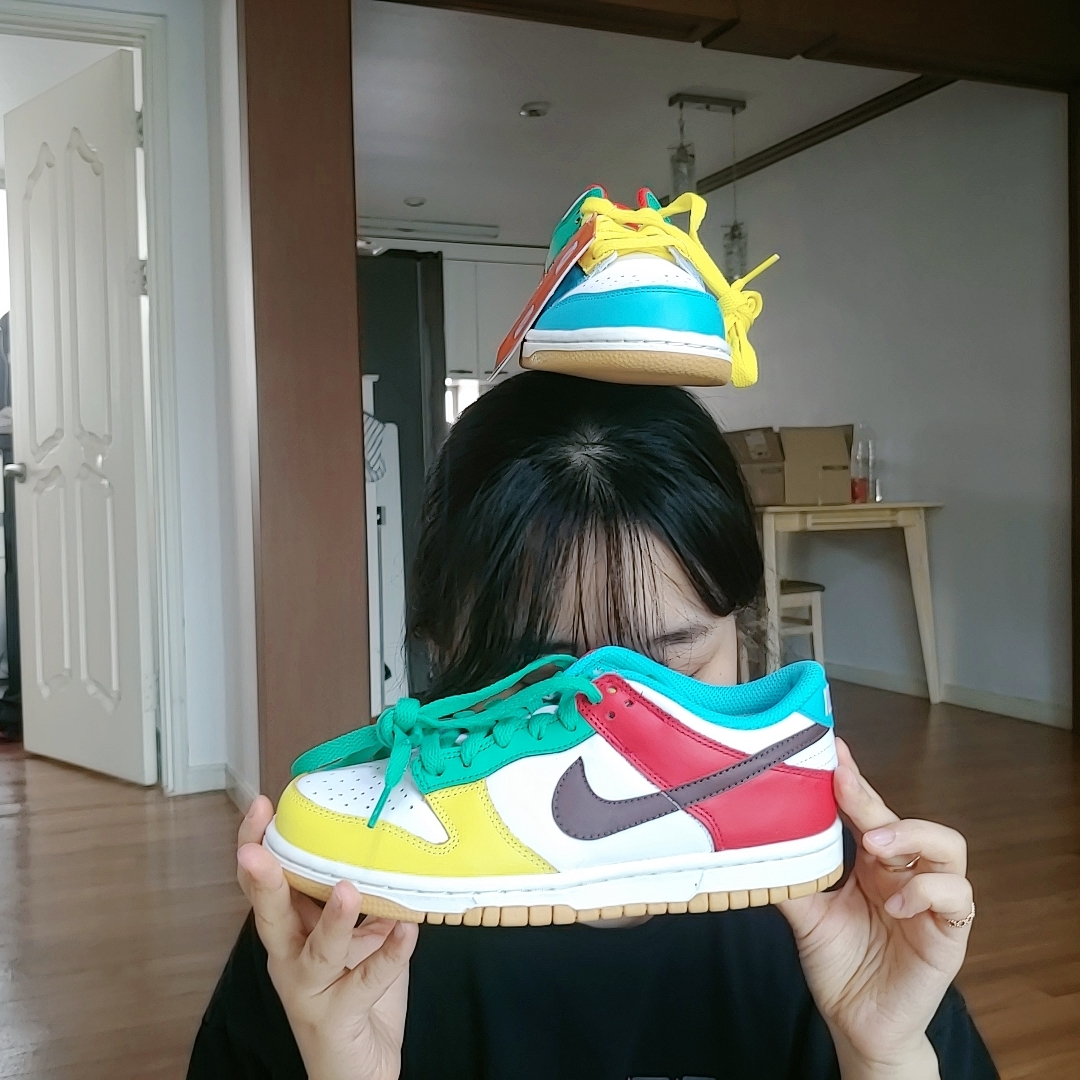 (GS) Nike Dunk Low SE Free.99 White 착용 스타일