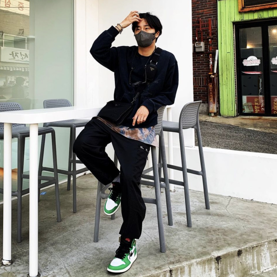 (W) Jordan 1 Retro High OG Lucky Green 착용 스타일 - 2