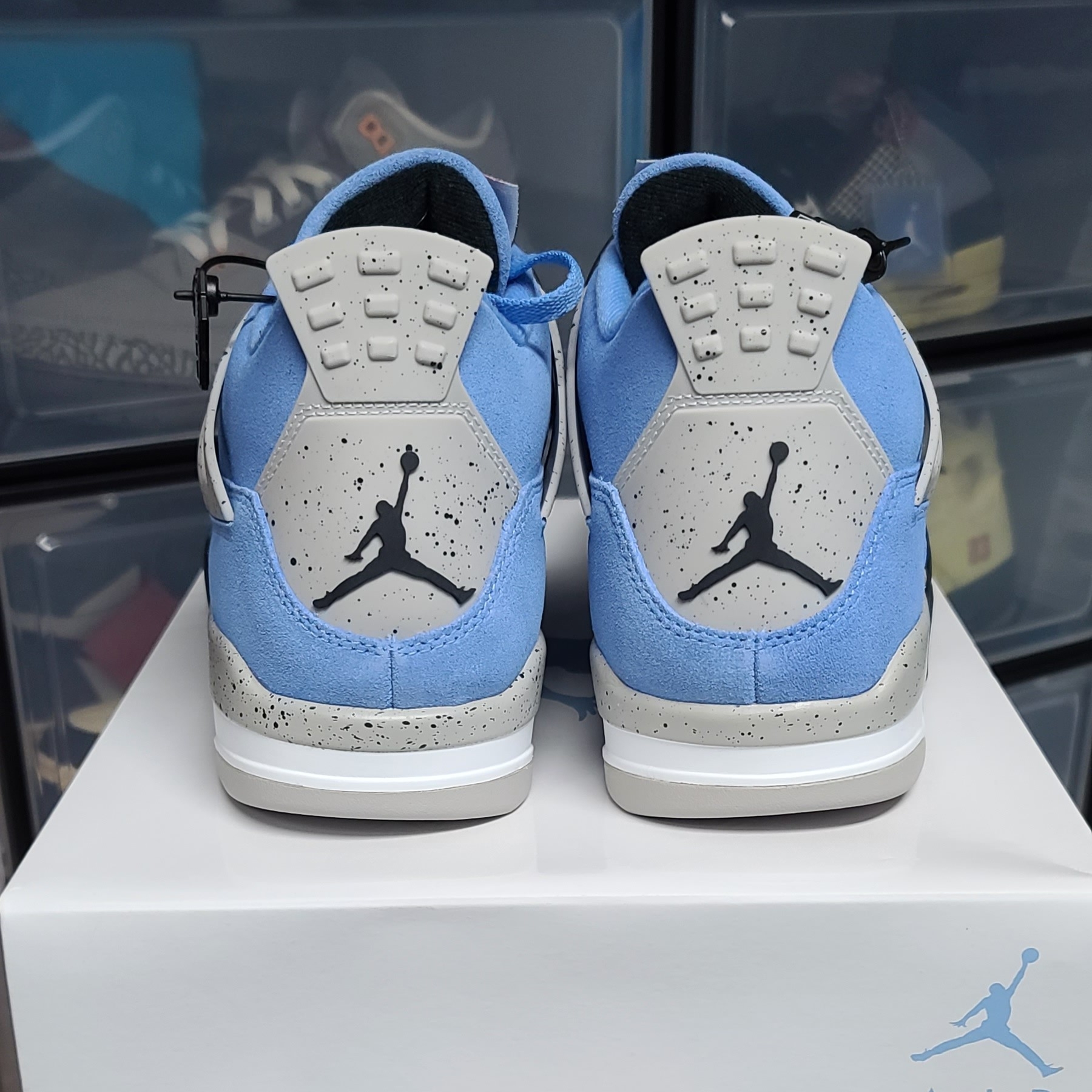 Jordan 4 Retro University Blue 착용 스타일 - 2