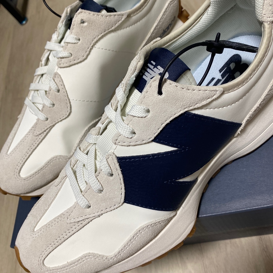 (W) New Balance 327 Beige Gum 착용 스타일