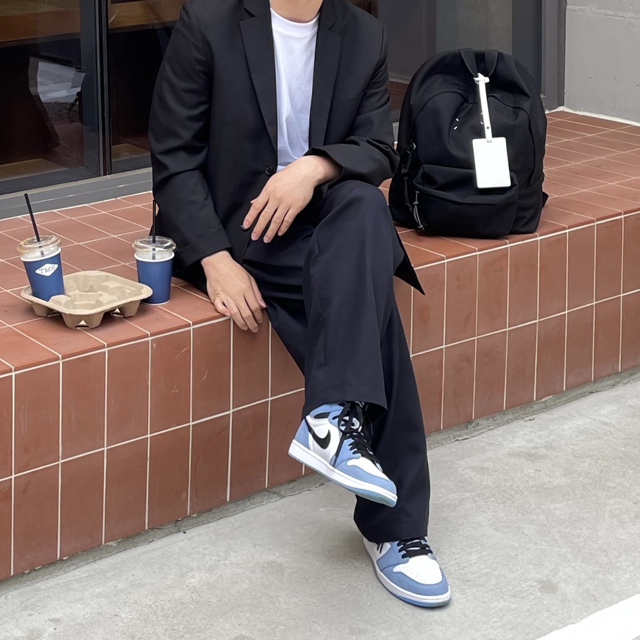 Jordan 1 Retro High OG University Blue 착용 스타일 - 2