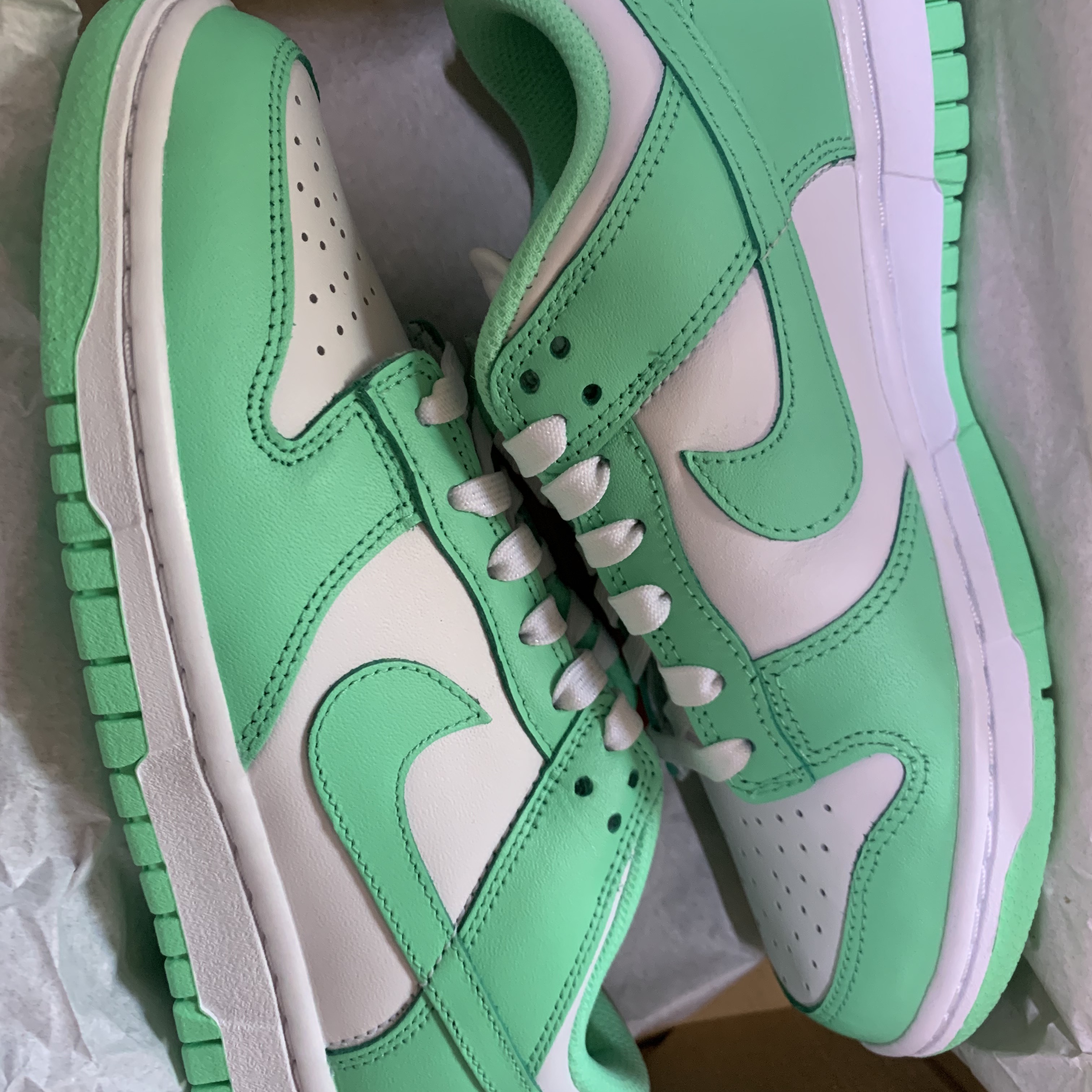 (W) Nike Dunk Low Green Glow 착용 스타일