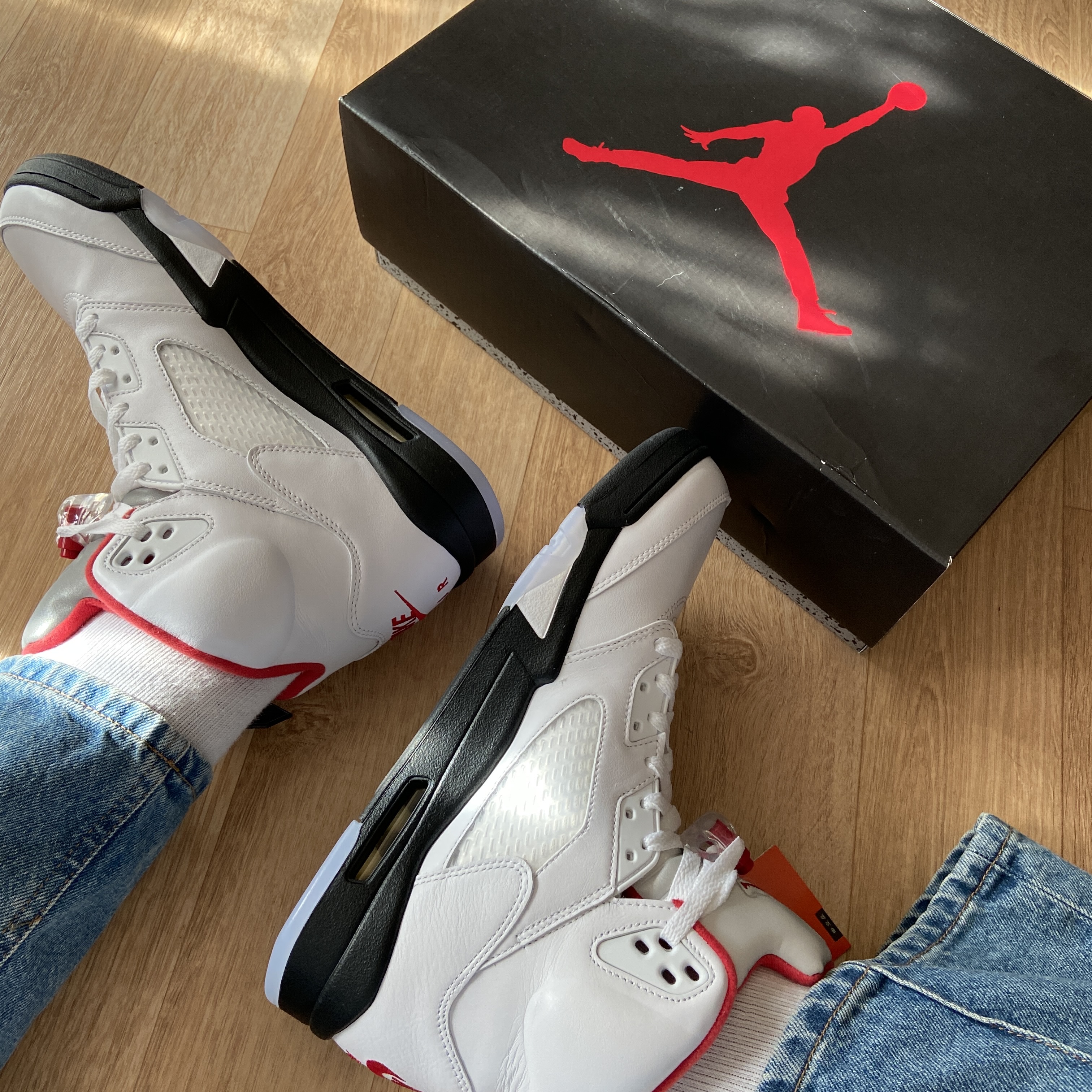 Jordan 5 Retro Fire Red 2013 착용 스타일