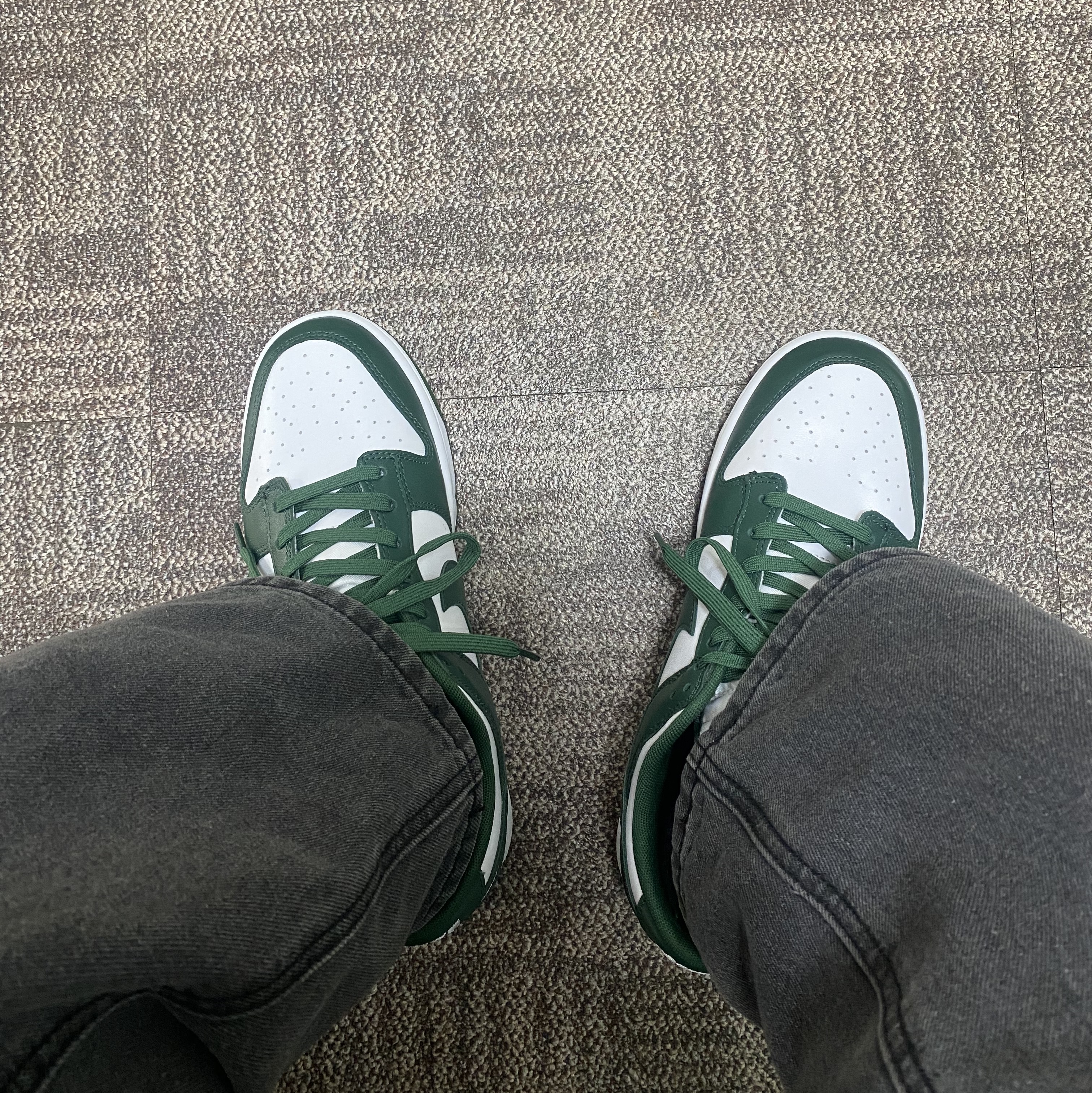 Nike Dunk Low Retro Varsity Green 착용 스타일