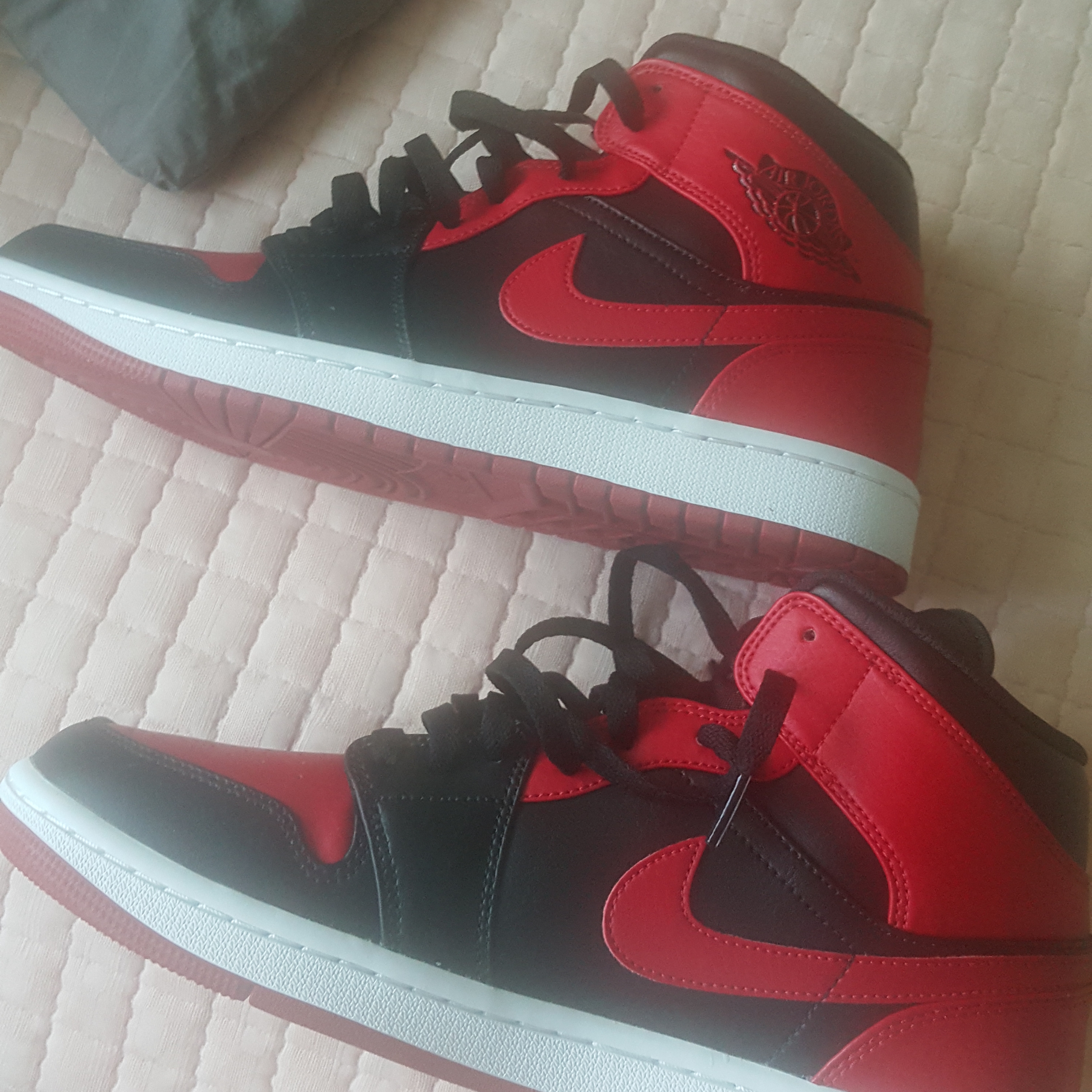 Jordan 1 Mid Bred Banned 2020 착용 스타일