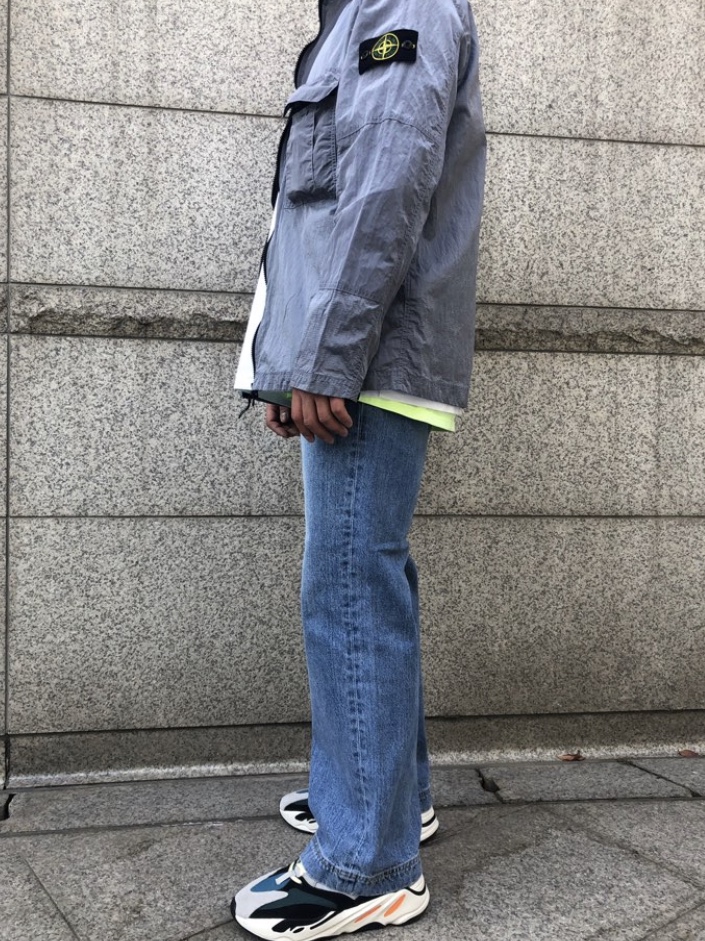 Adidas Yeezy Boost 700 Wave Runner Solid Grey 2017/2019 착용 스타일