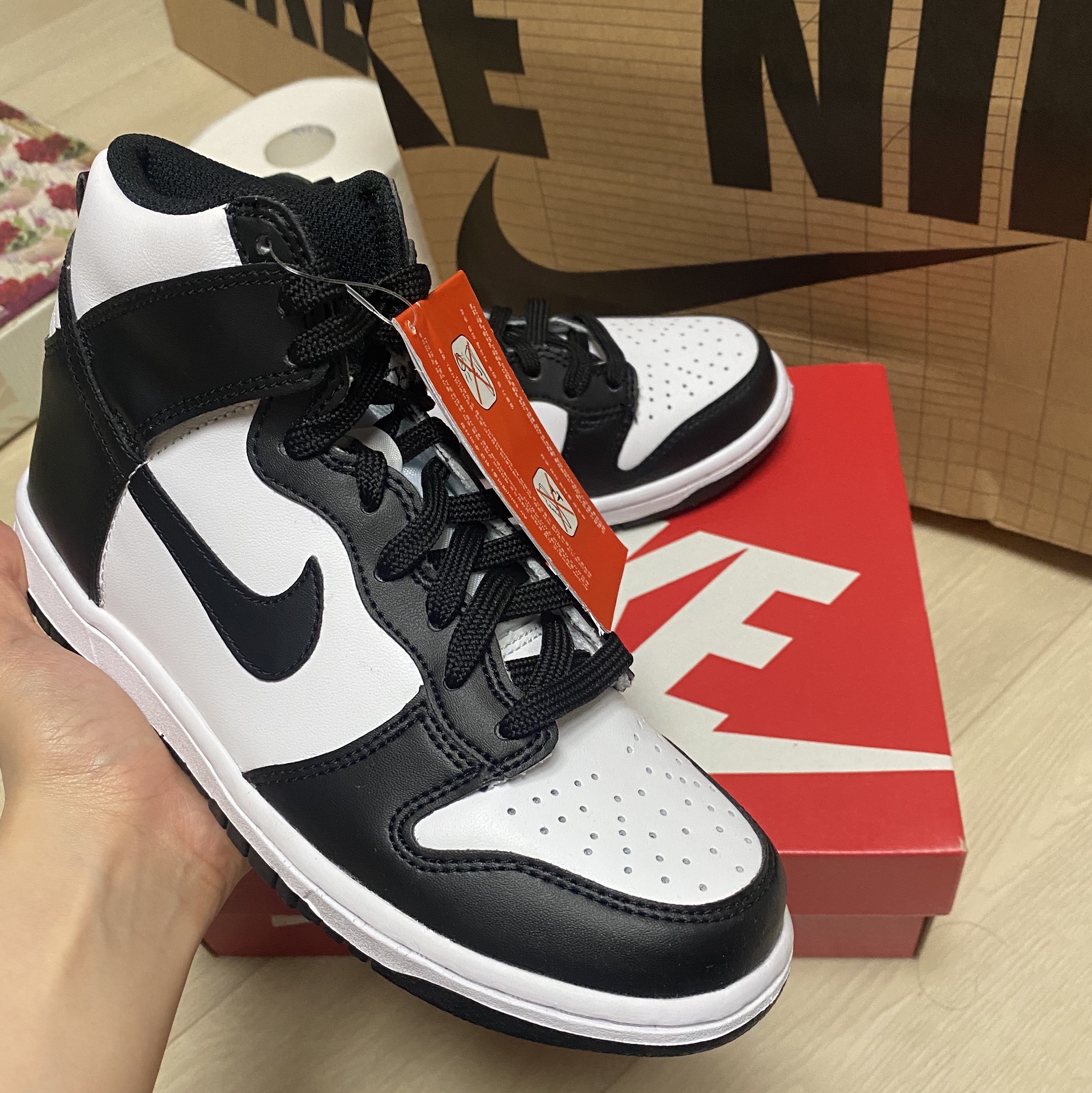 (W) Nike Dunk High Black and White, Nike Dunk High Retro Black and White 착용 스타일