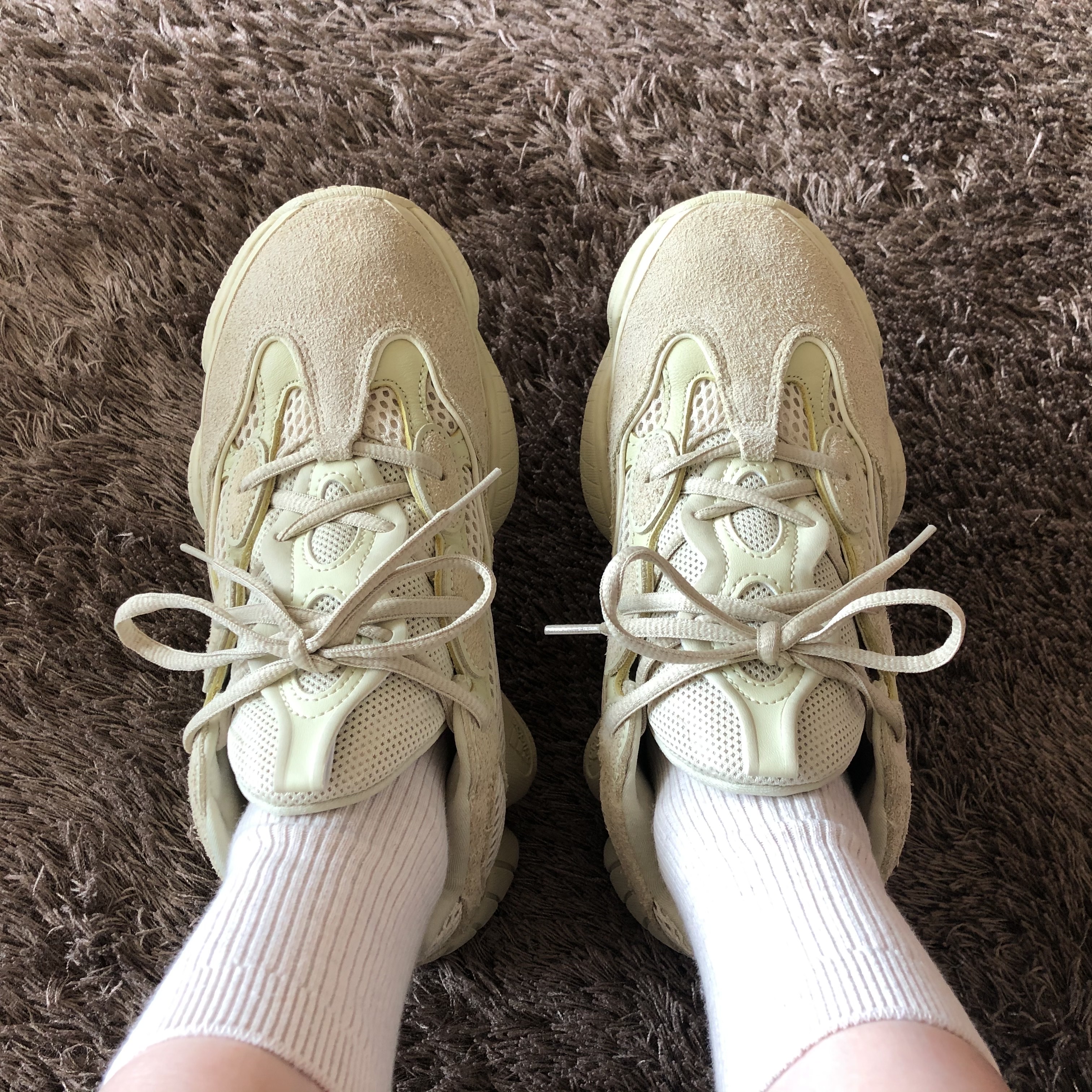 Adidas Yeezy 500 Super Moon Yellow 착용 스타일 - 2