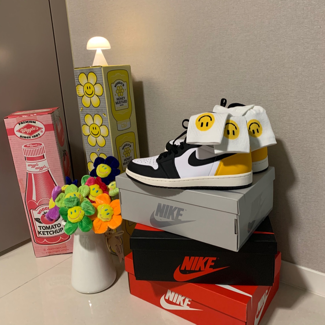 Jordan 1 Retro High OG Volt Gold 착용 스타일