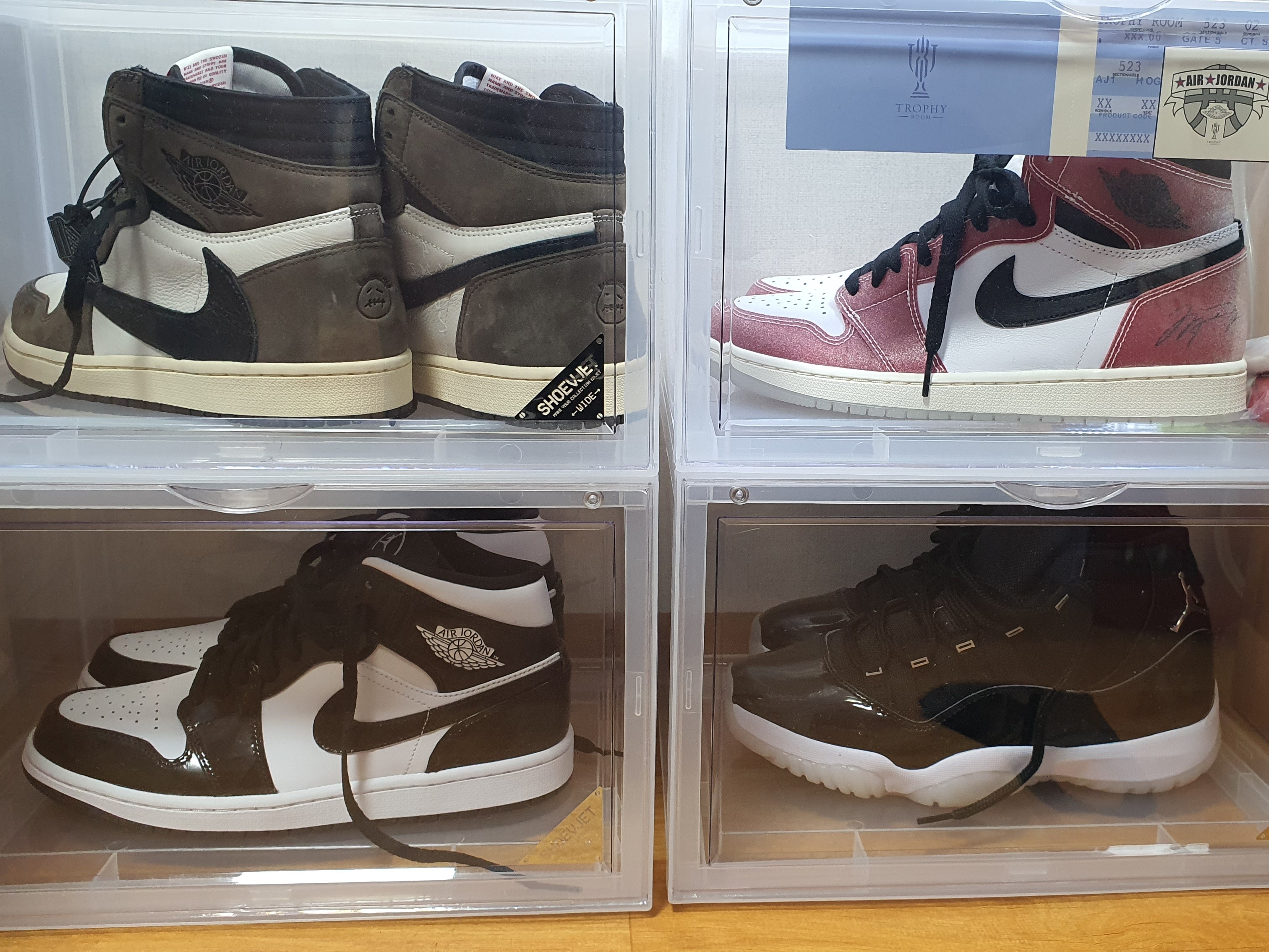Jordan 1 x Trophy Room Retro High OG SP Chicago, Jordan 1 x Travis Scott Retro High OG SP Mocha 착용 스타일