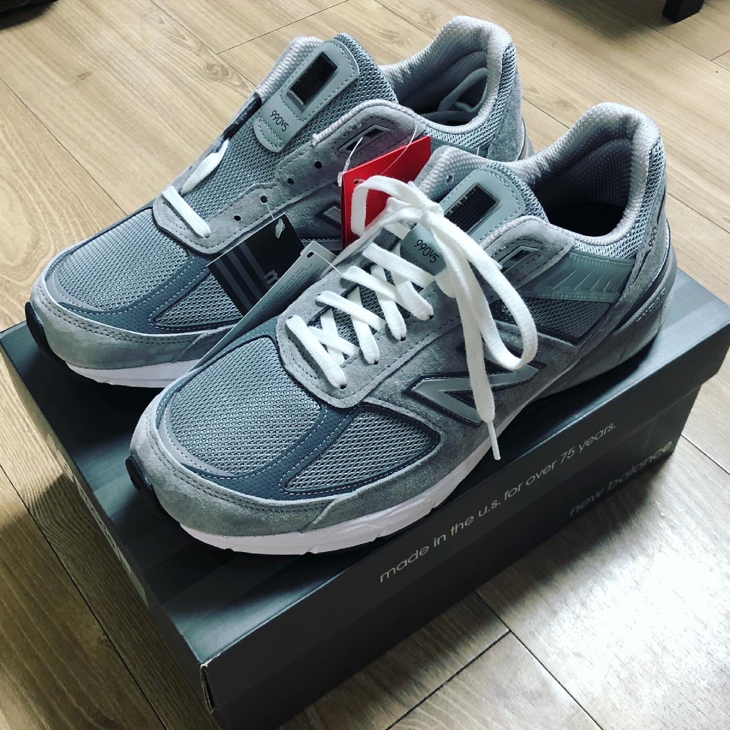 New Balance 990v5 Made in USA Grey - D Standard 착용 스타일 - 1