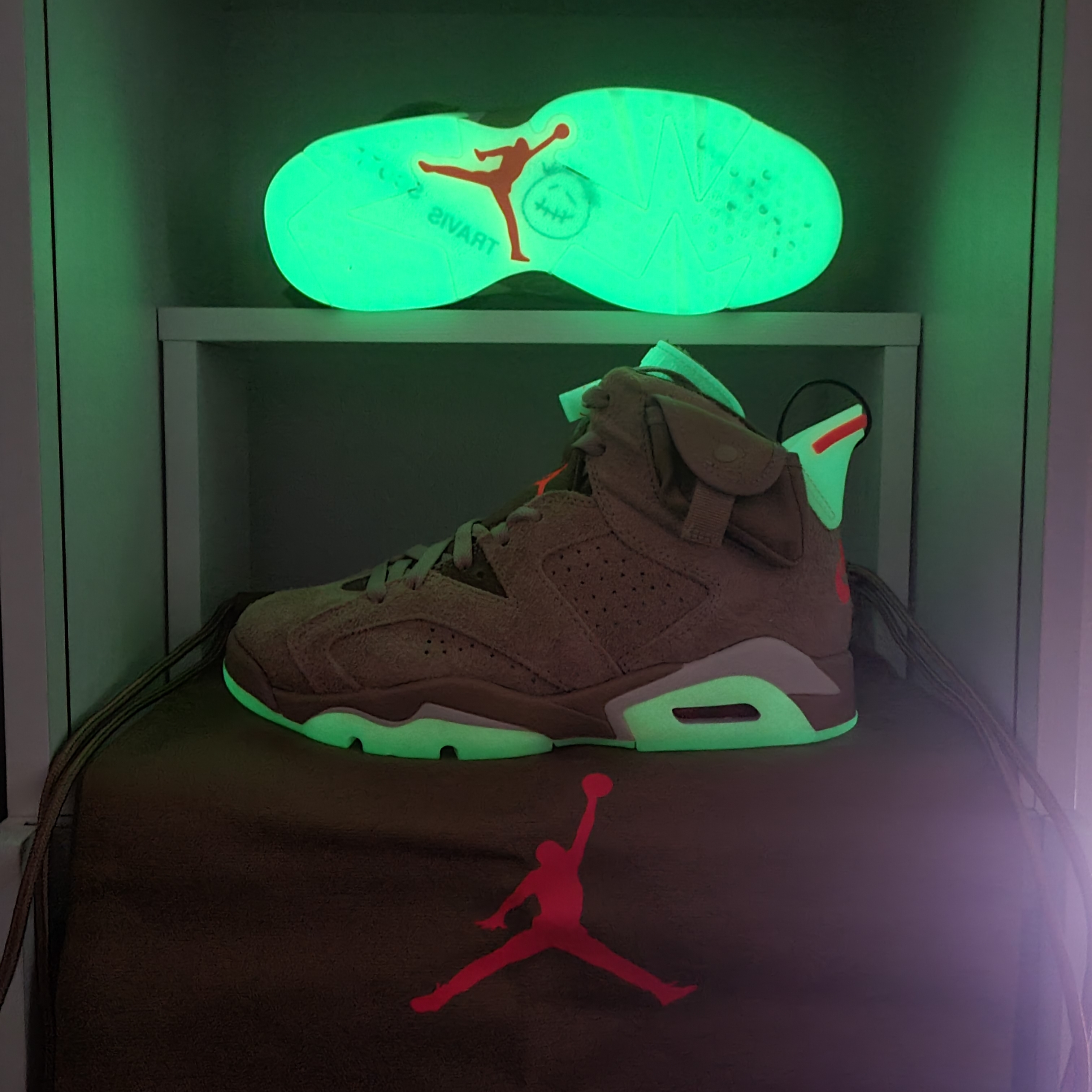 Jordan 6 x Travis Scott Retro SP British Khaki 착용 스타일 - 1