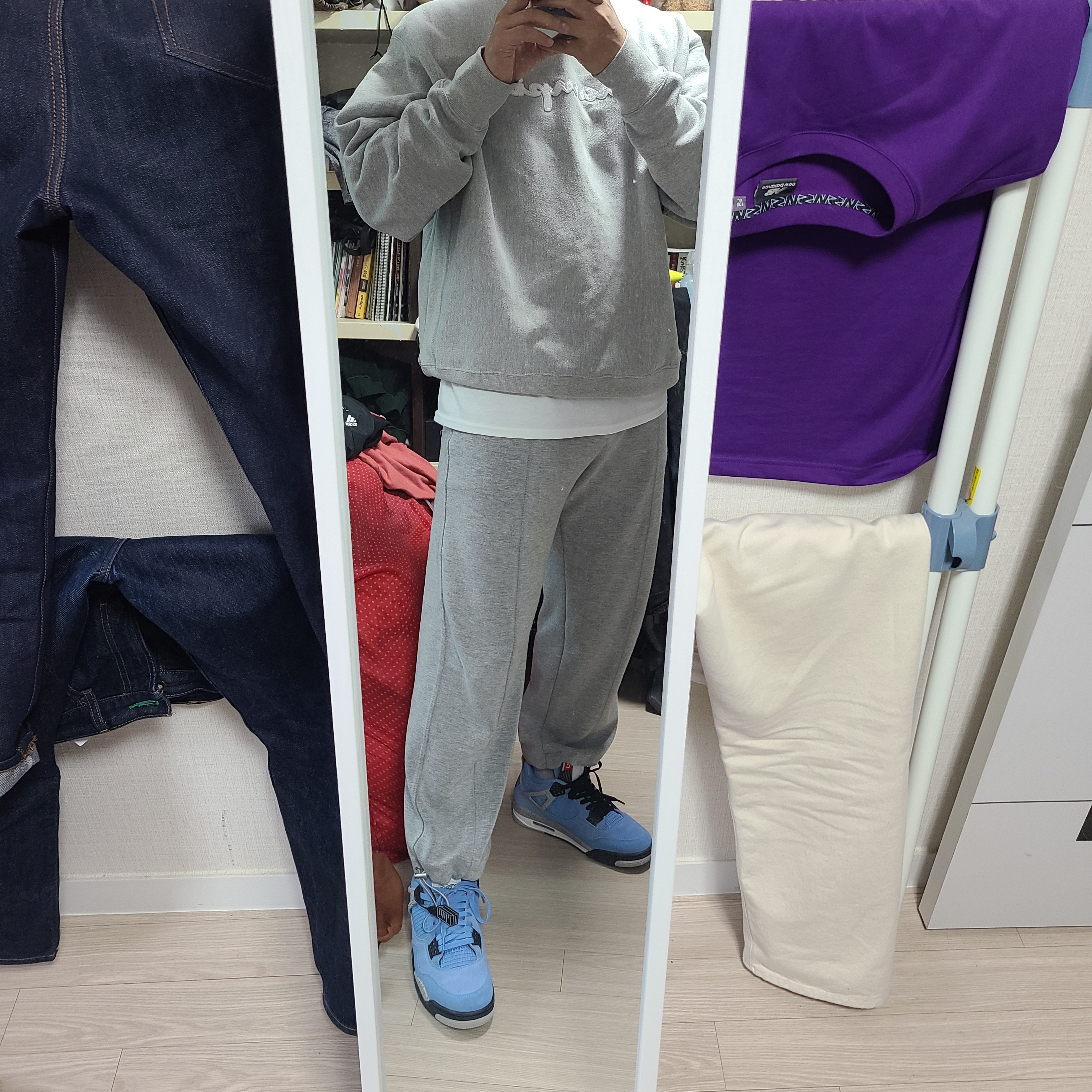 Jordan 4 Retro University Blue 착용 스타일