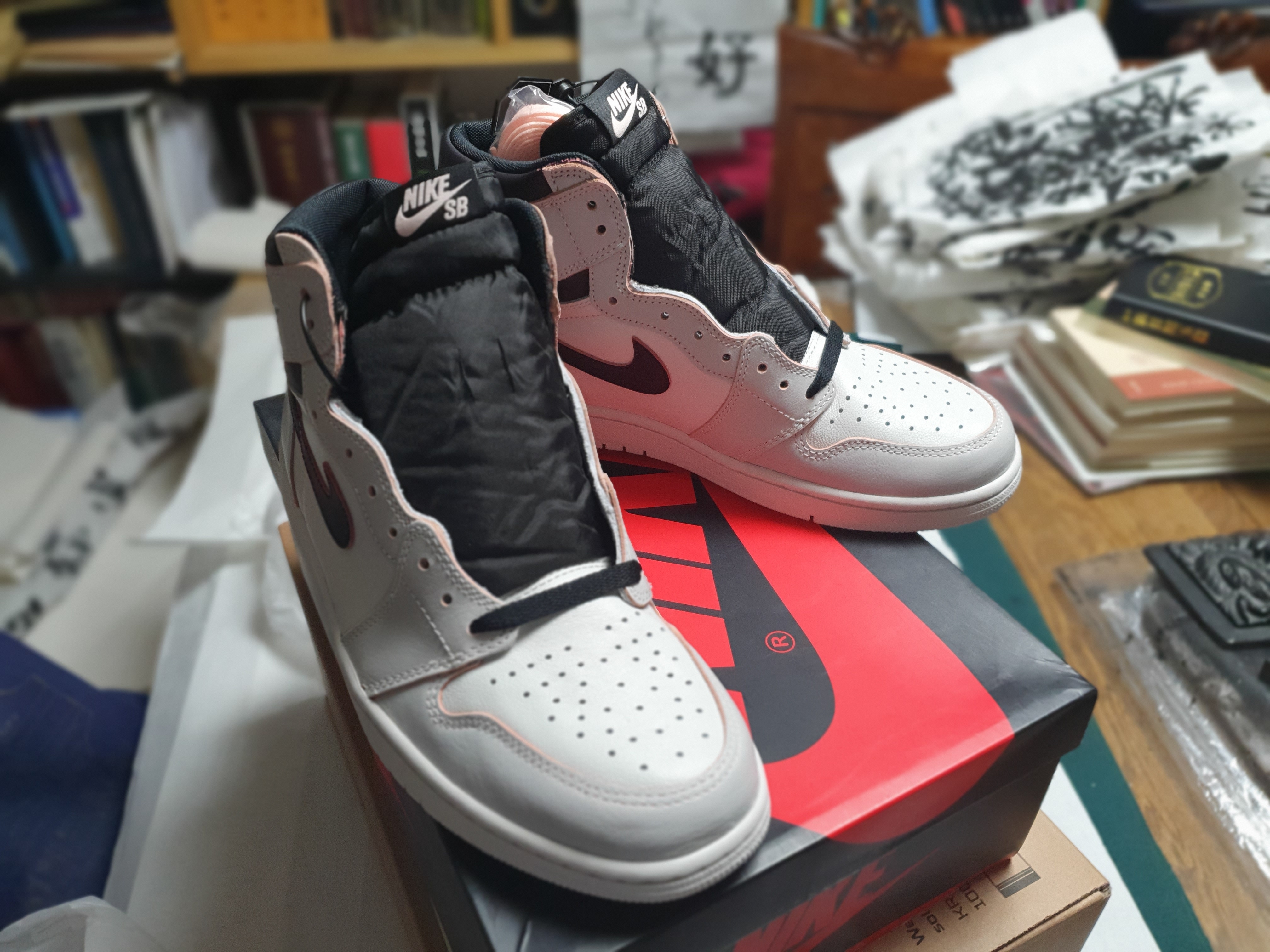 Jordan 1 Retro High OG Defiant SB NYC to Paris 착용 스타일