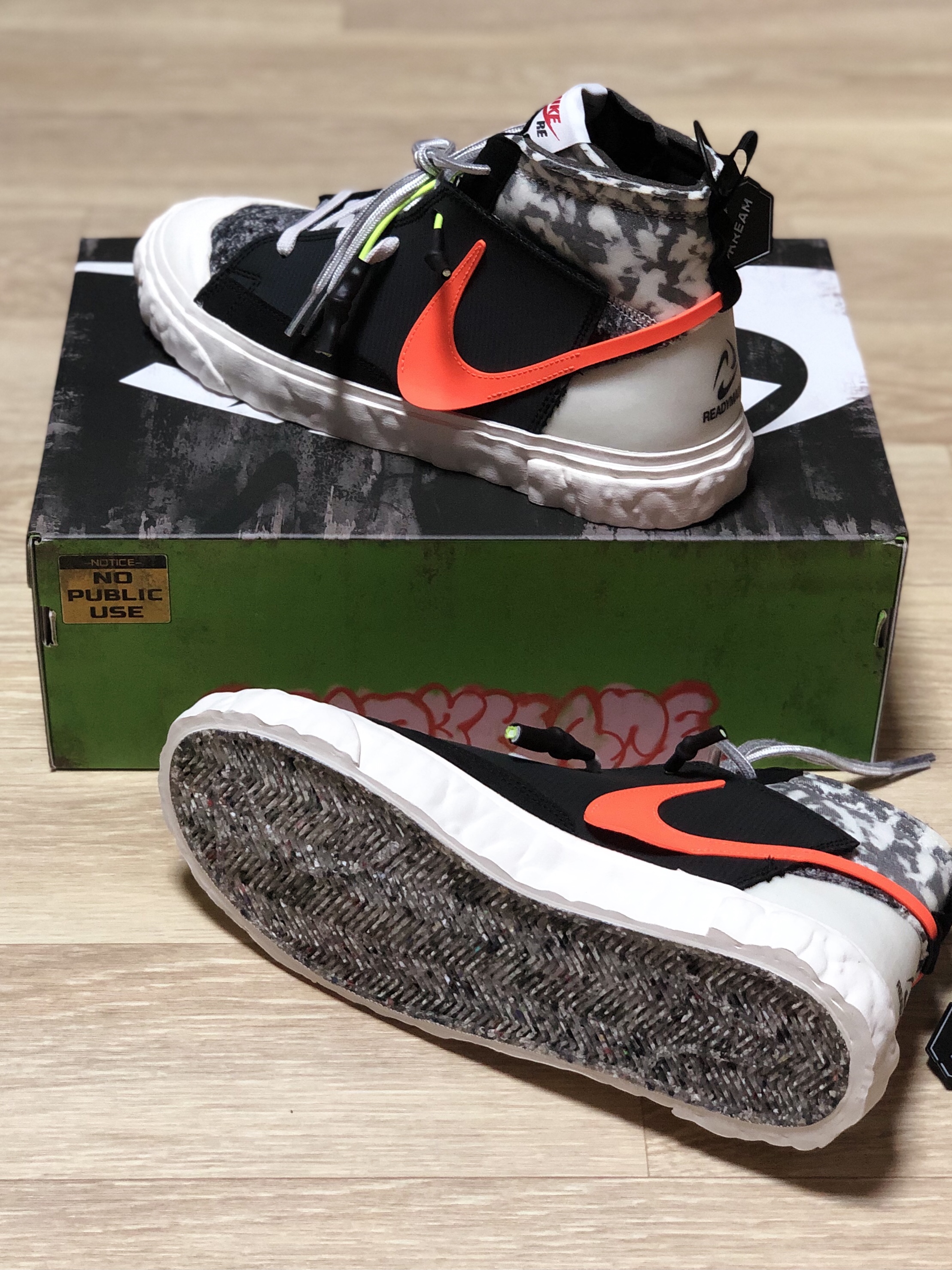 Nike x Readymade Blazer Mid Black 착용 스타일 - 5