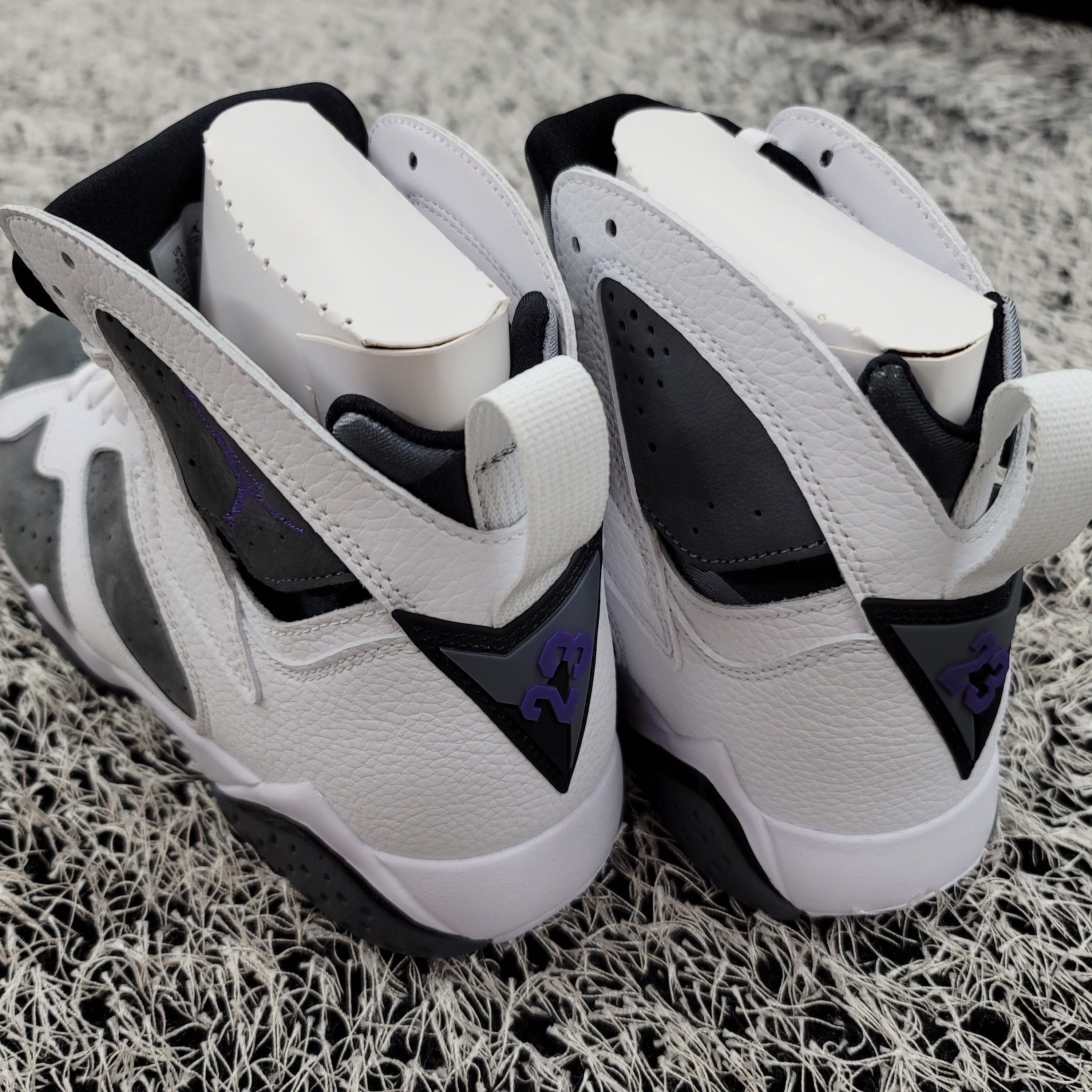 Jordan 7 Retro Flint 2021 착용 스타일 - 2