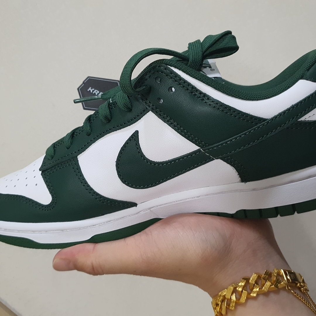 Nike Dunk Low Retro Varsity Green 착용 스타일 - 2
