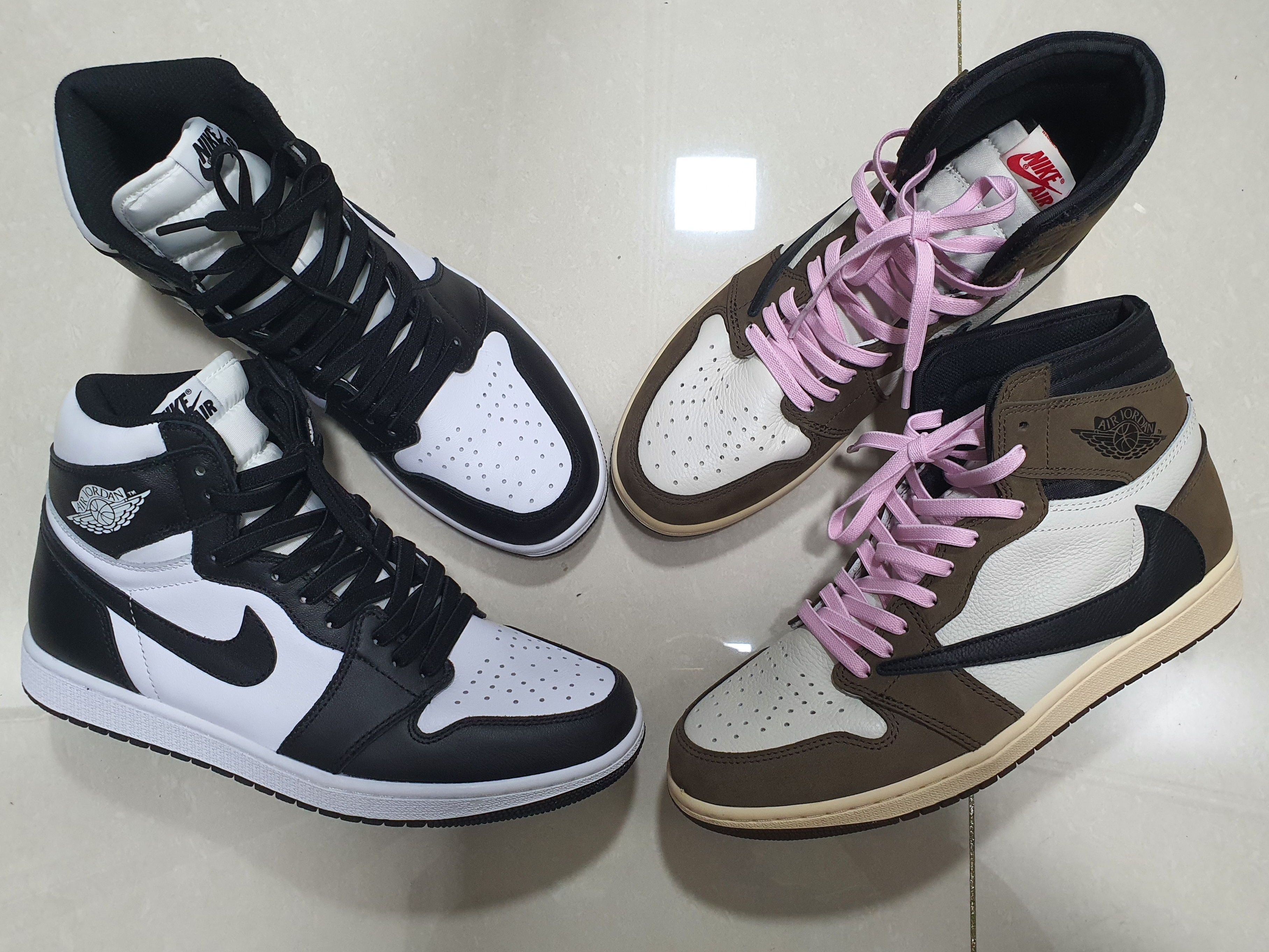 Jordan 1 Retro High OG Black White 2014, Jordan 1 x Travis Scott Retro High OG SP Mocha 착용 스타일