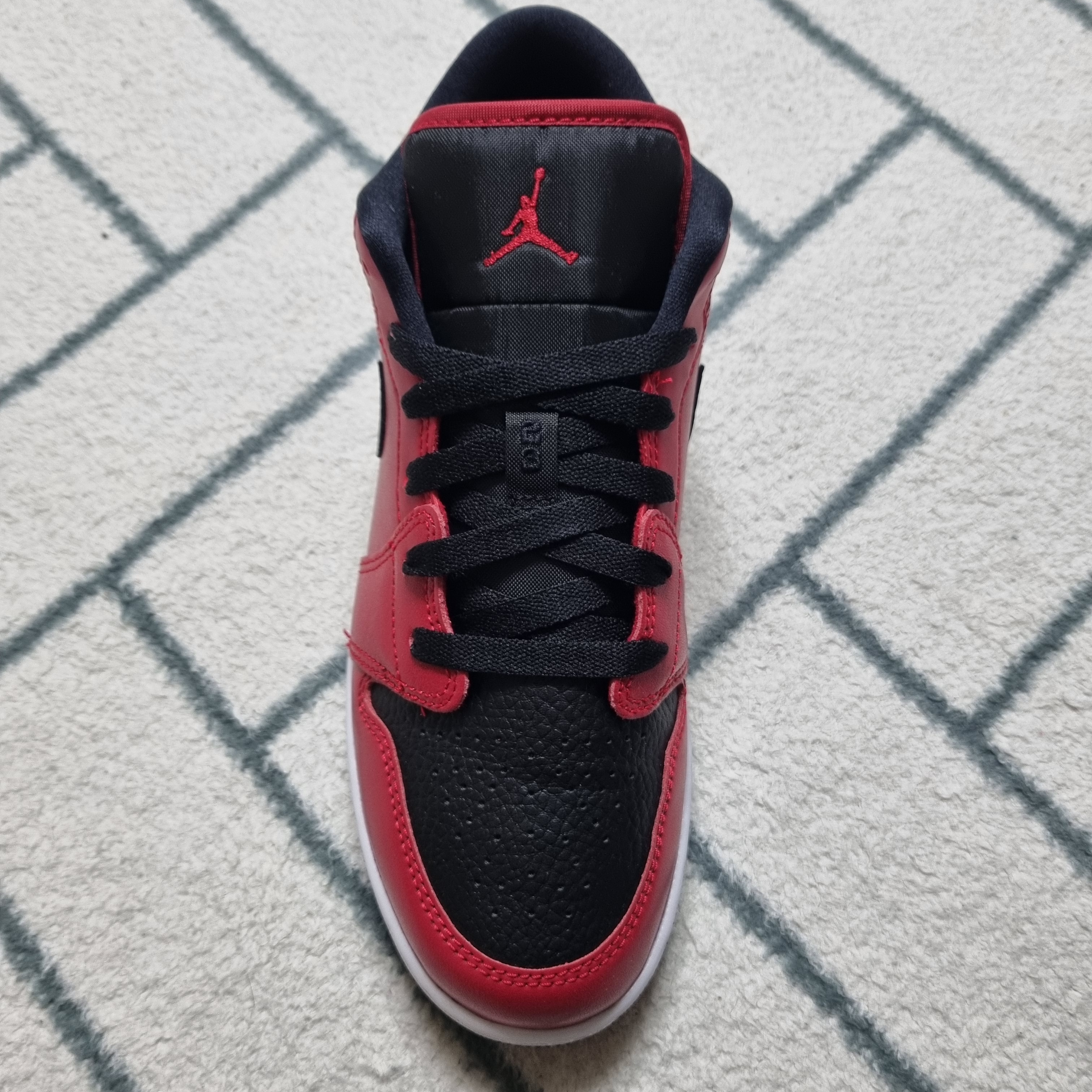 (GS) Jordan 1 Low Gym Red Black 착용 스타일 - 1