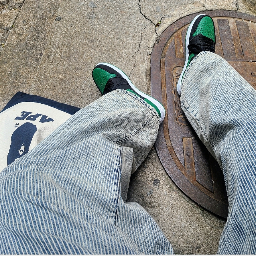 Jordan 1 Retro High OG Pine Green Black 착용 스타일
