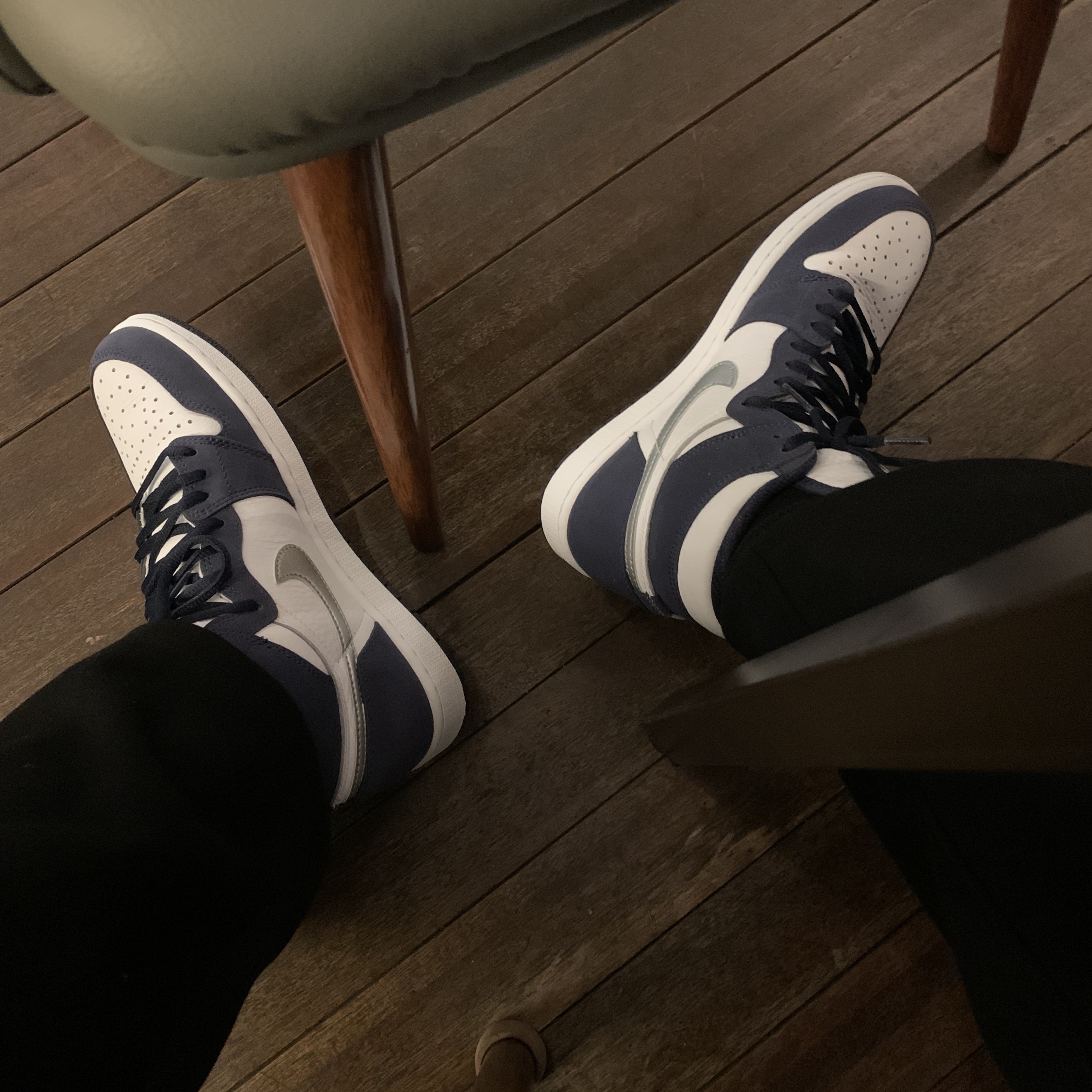 Jordan 1 Retro High OG CO.JP Midnight Navy 착용 스타일