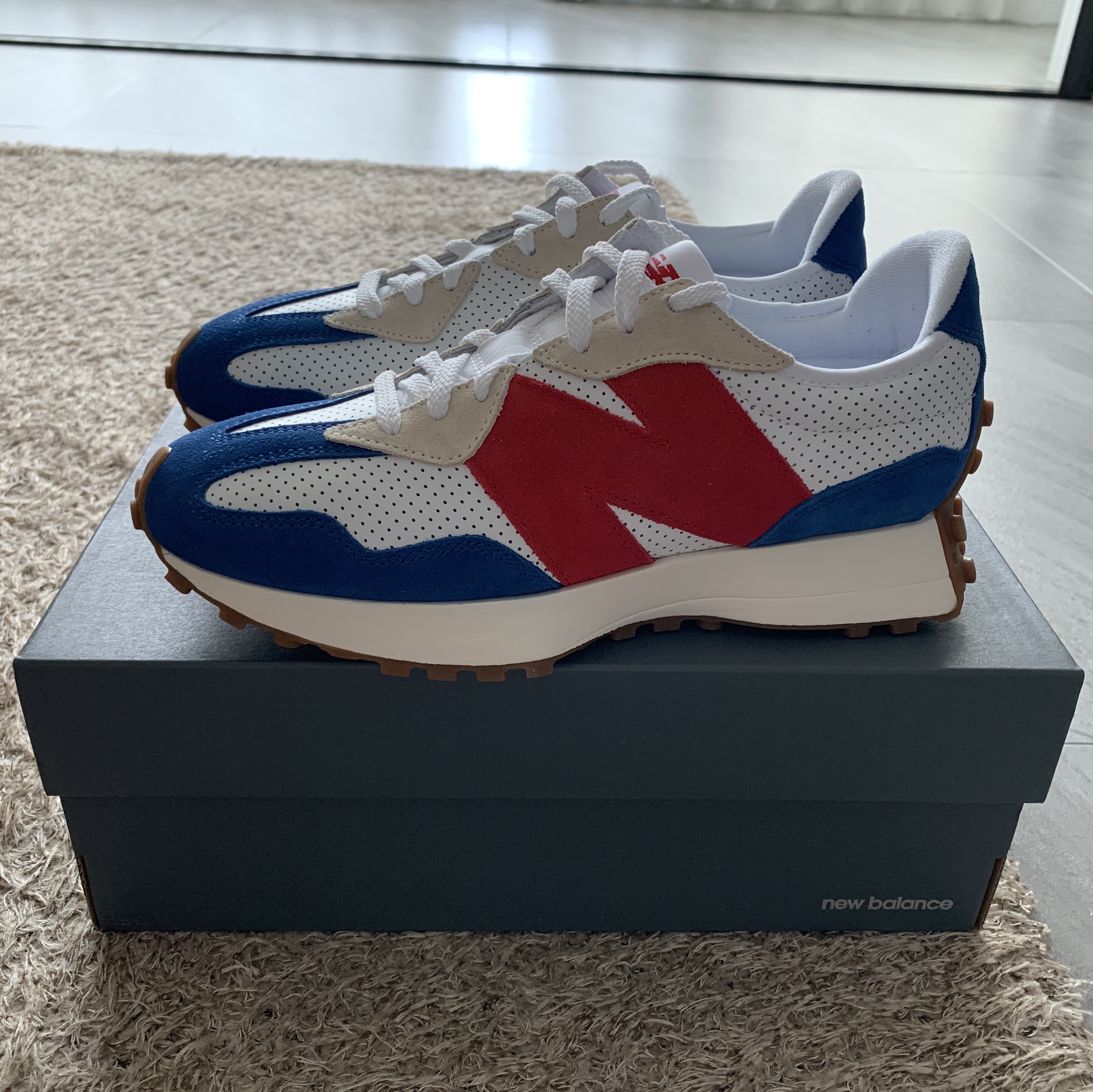 New Balance 327 Blue Red - JD Sports Exclusive 착용 스타일 - 1