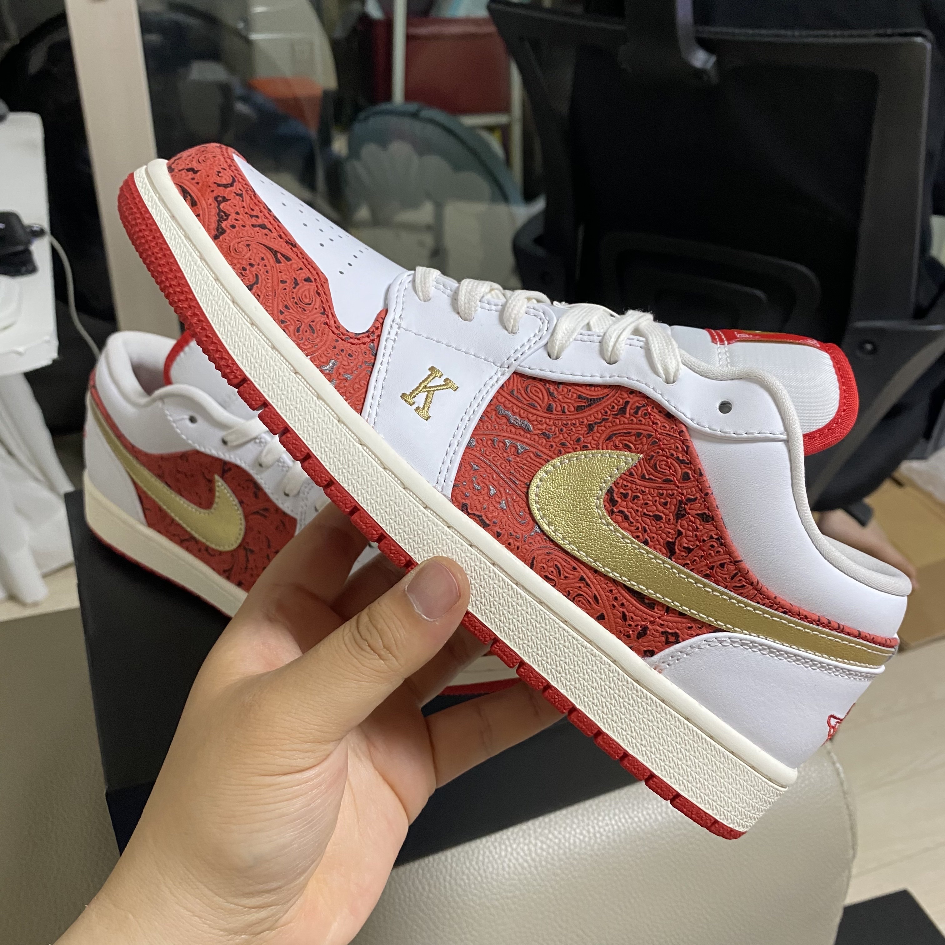 Jordan 1 Low SE Spades 착용 스타일 - 3