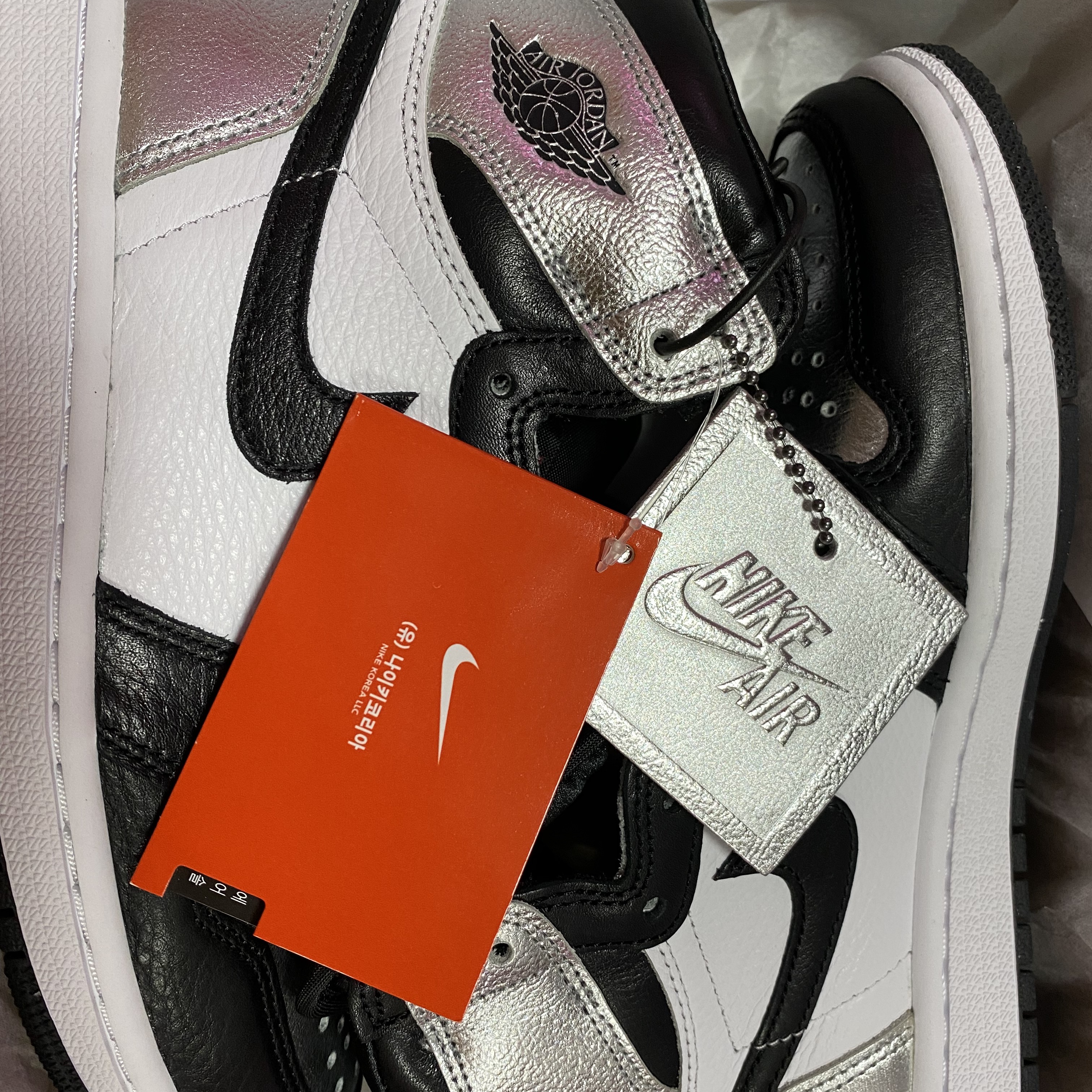 (W) Jordan 1 Retro High OG Silver Toe 착용 스타일