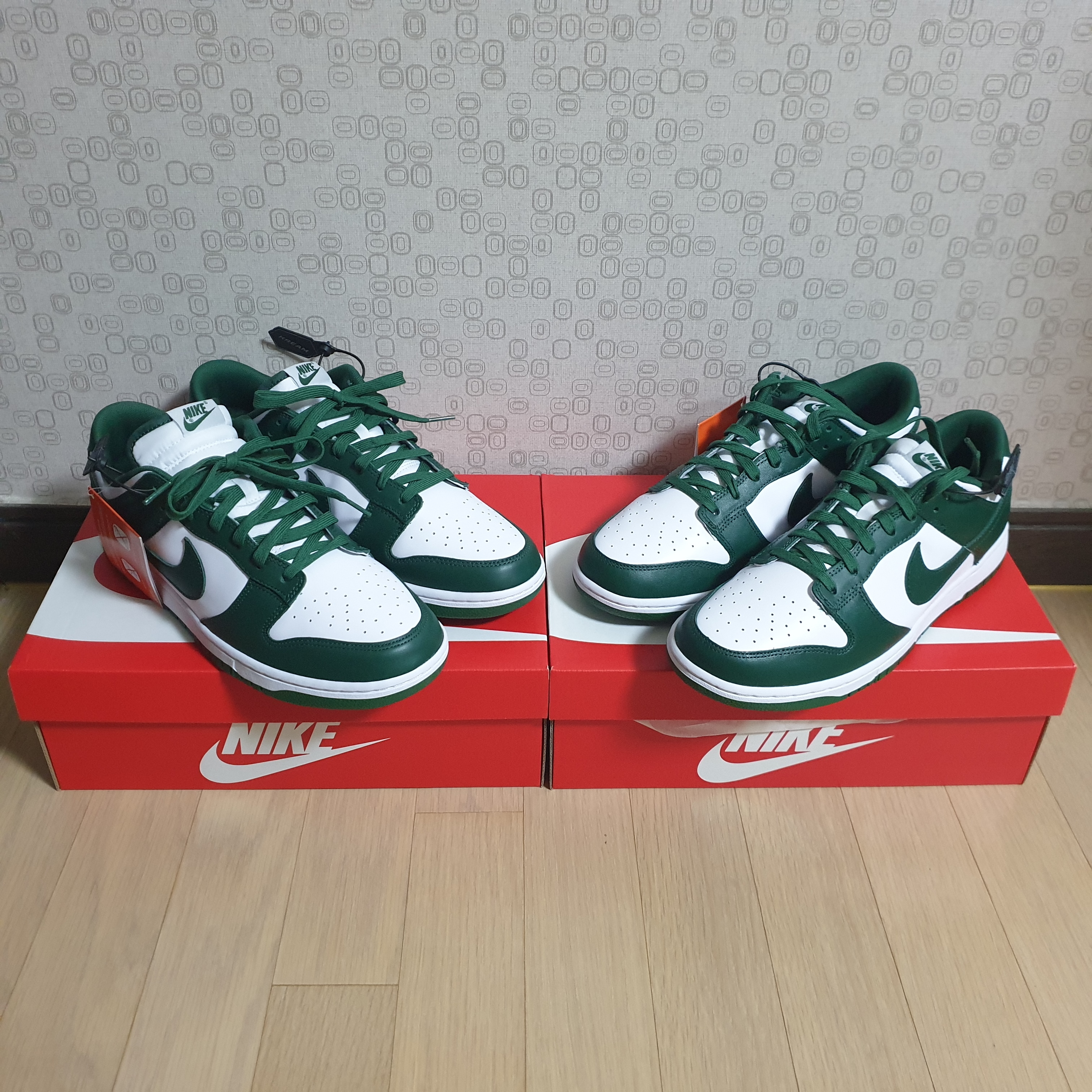 Nike Dunk Low Retro Varsity Green 착용 스타일