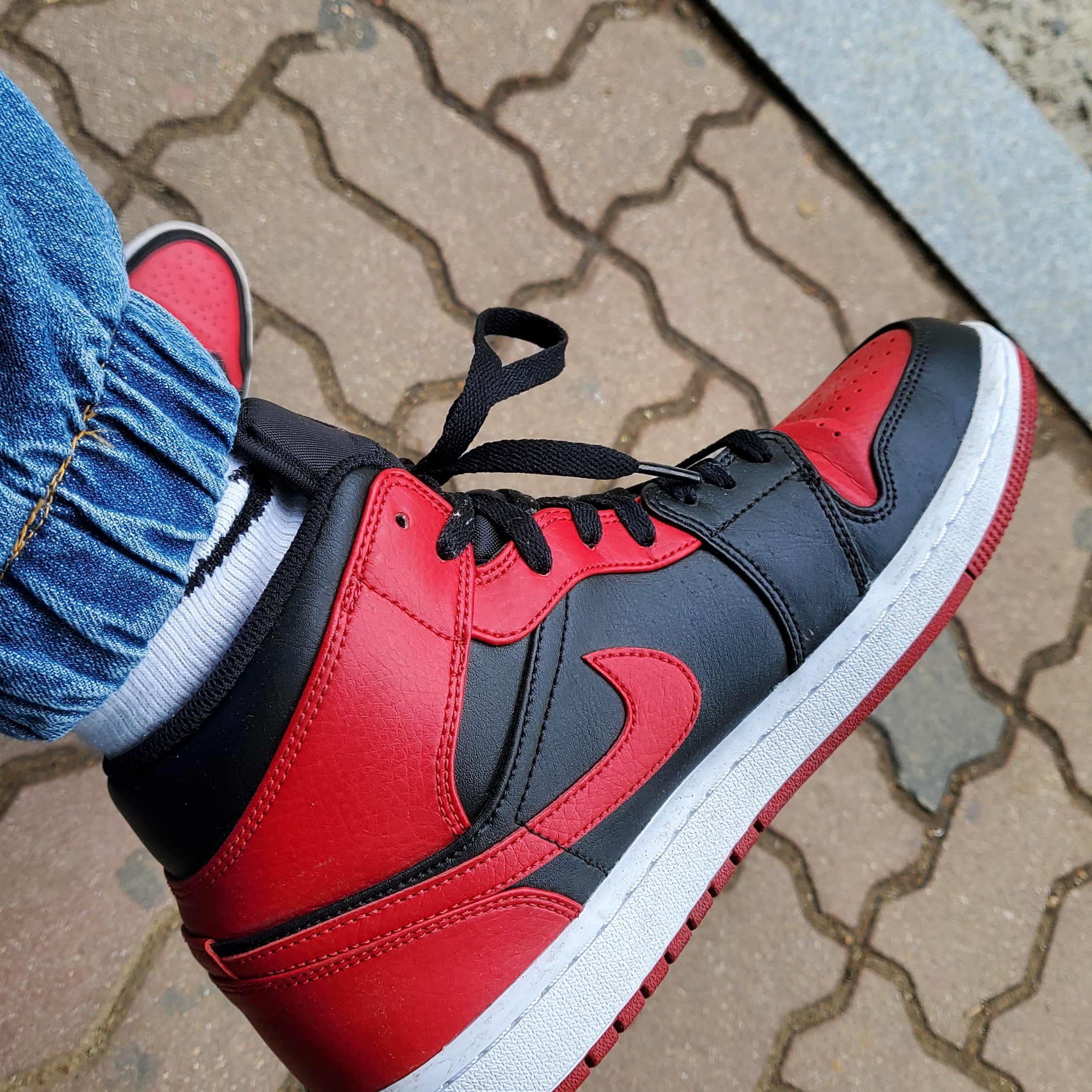 Jordan 1 Mid Bred Banned 2020 착용 스타일