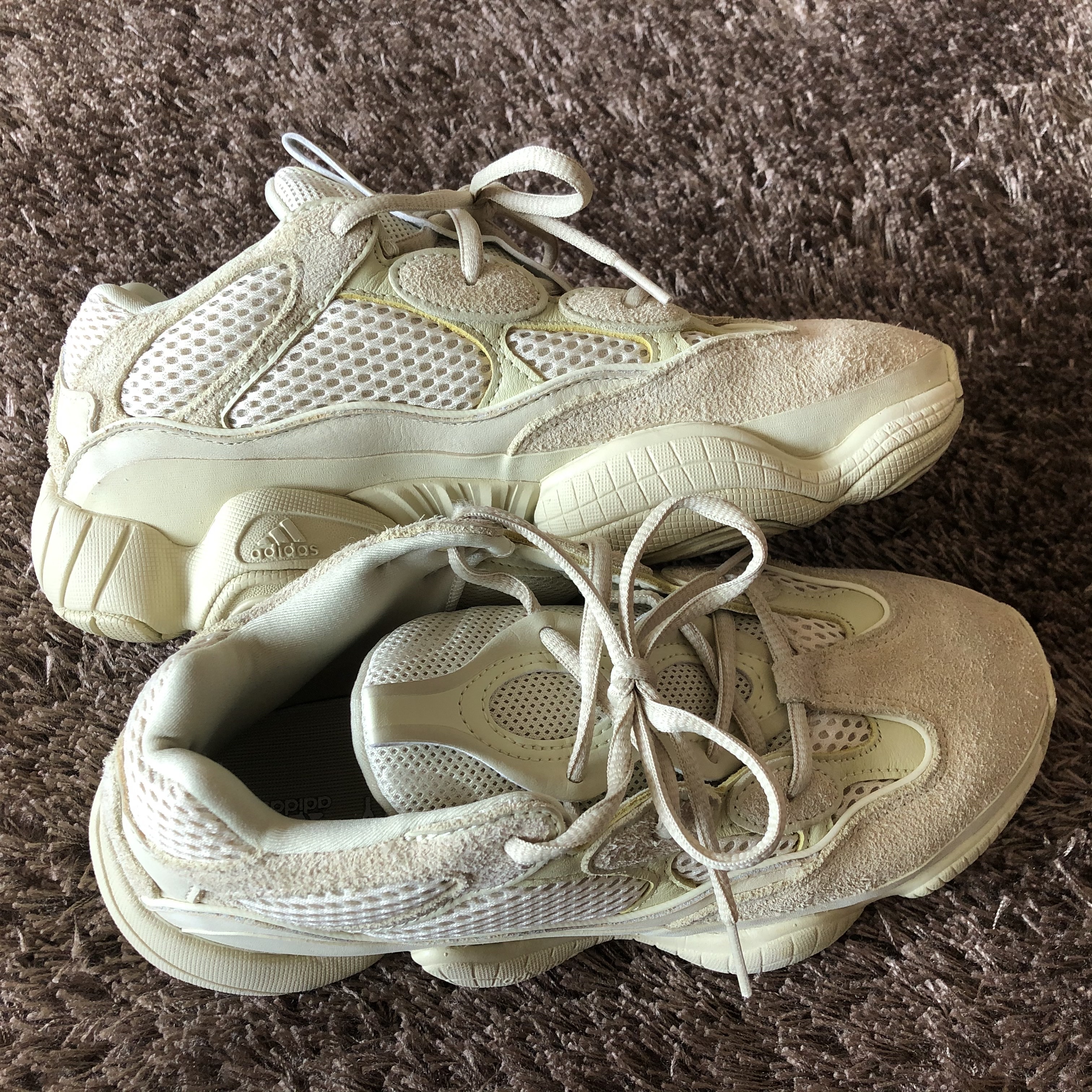 Adidas Yeezy 500 Super Moon Yellow 착용 스타일 - 4