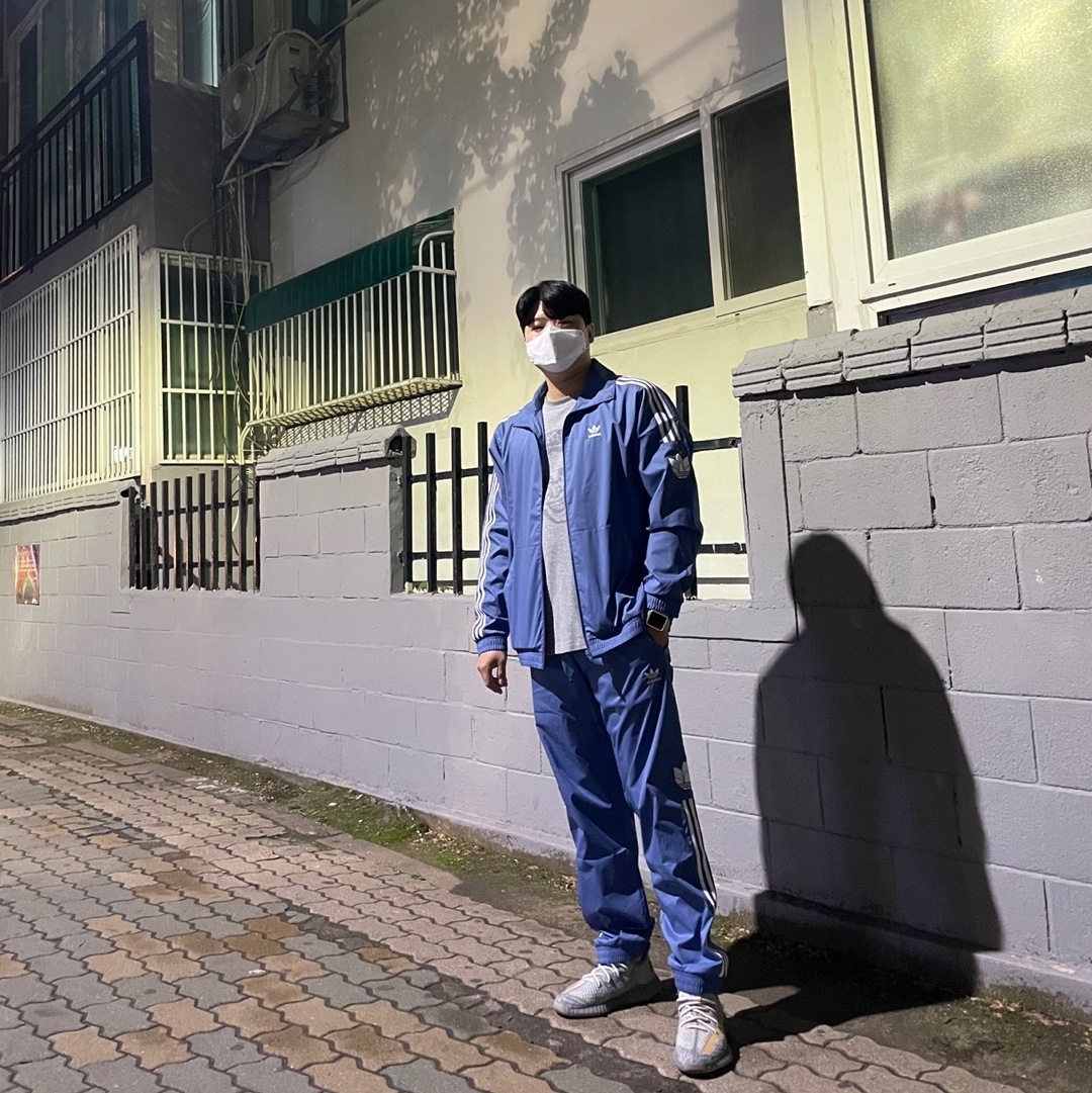 Adidas Yeezy Boost 350 V2 Israfil 착용 스타일