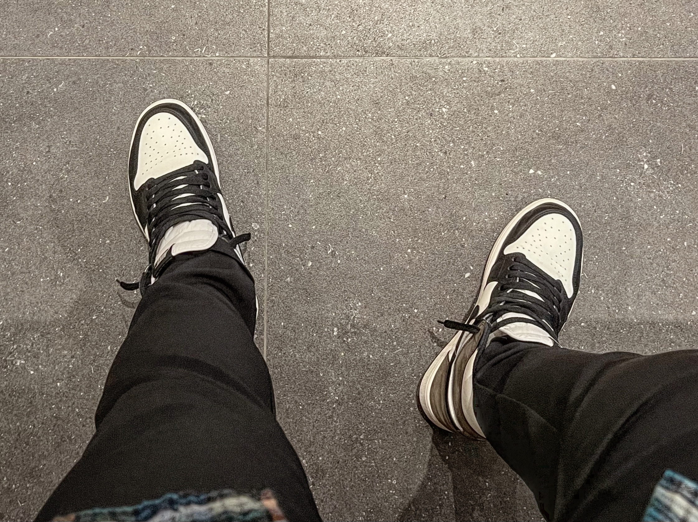 Jordan 1 Retro High OG Black Mocha 착용 스타일